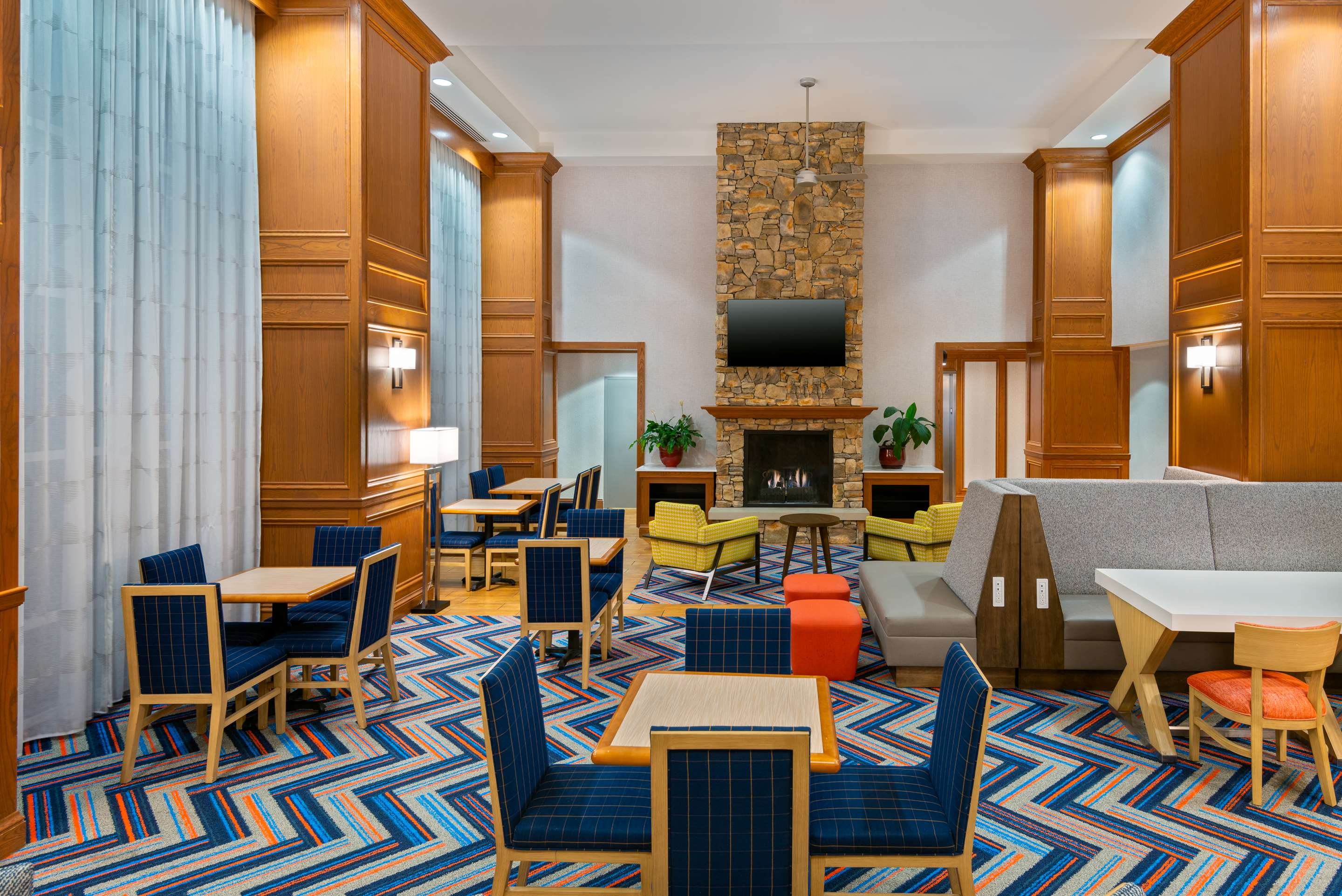 Lobby | Hampton Inn & Suites Murfreesboro