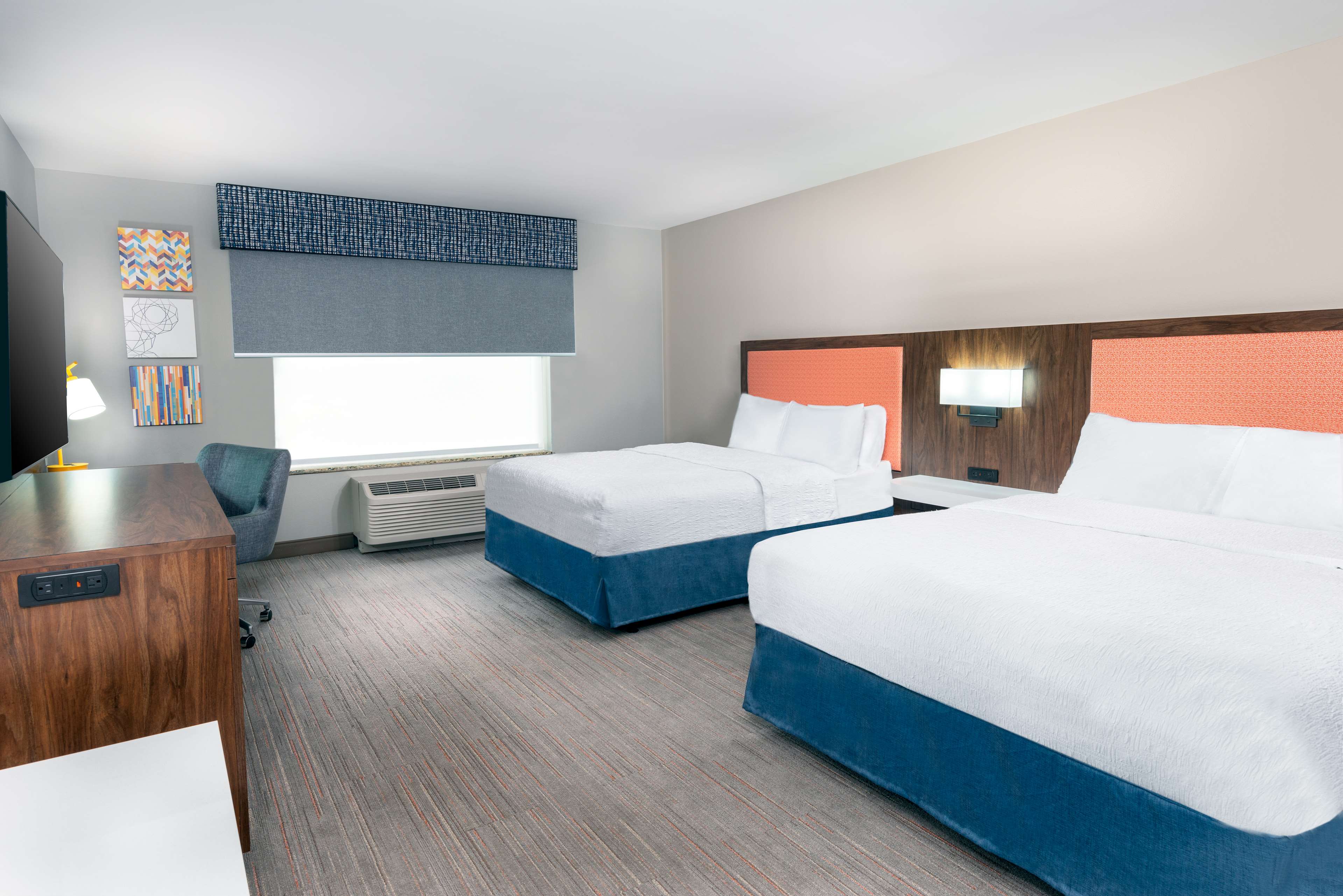 Hampton Inn & Suites by Hilton Murfreesboro Room Type - 2QN MOB HEARING ACC TUB NS