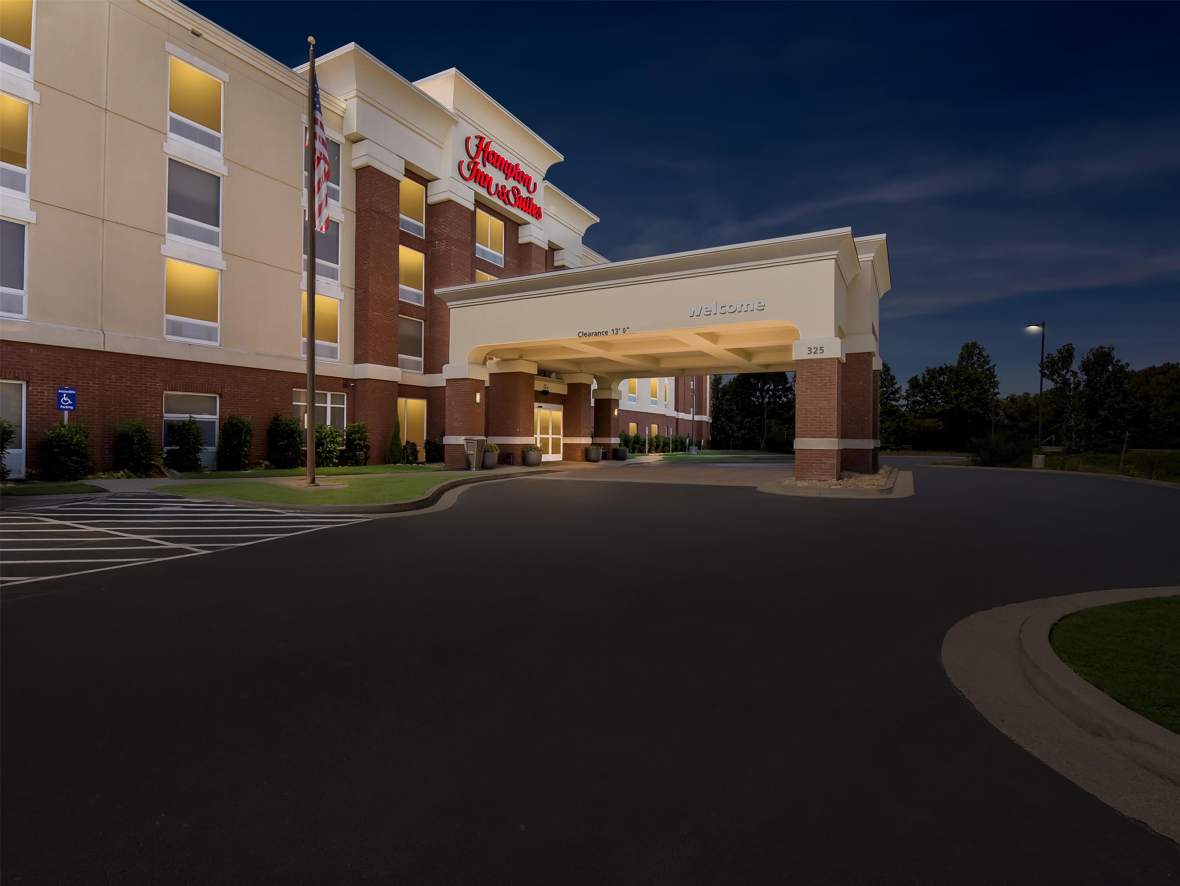 Exterior | Hampton Inn & Suites Murfreesboro