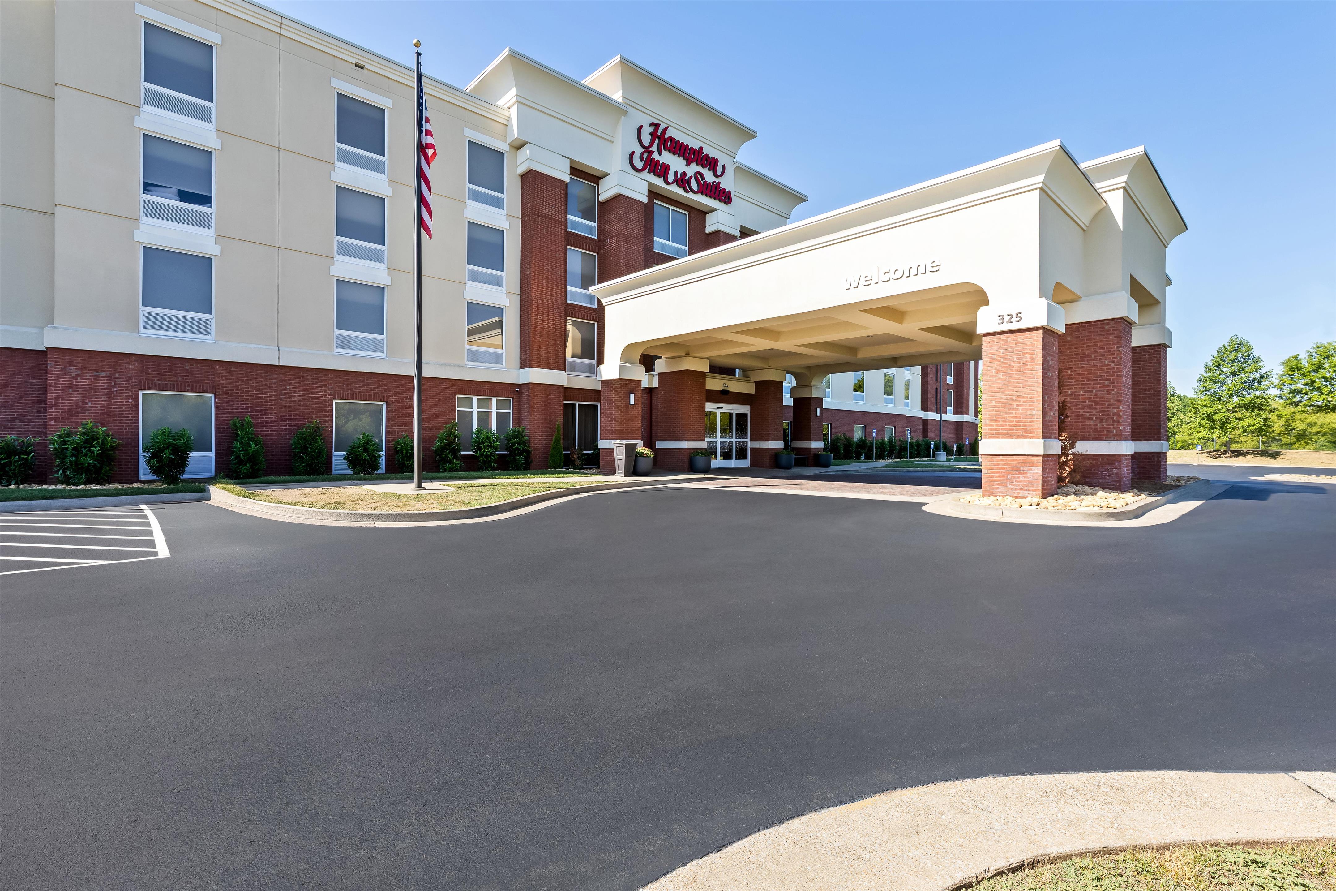 Exterior | Hampton Inn & Suites Murfreesboro