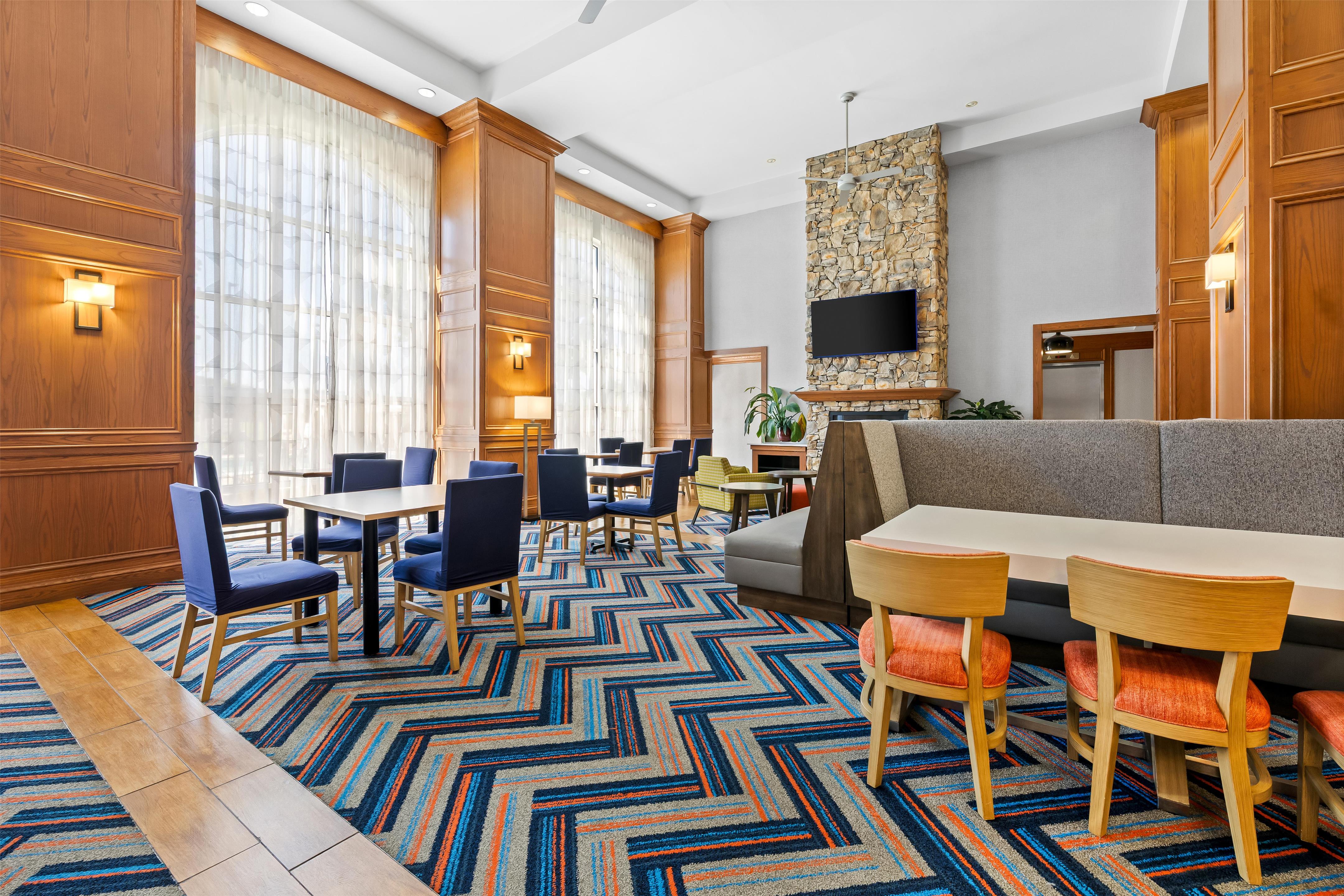 Lobby | Hampton Inn & Suites Murfreesboro