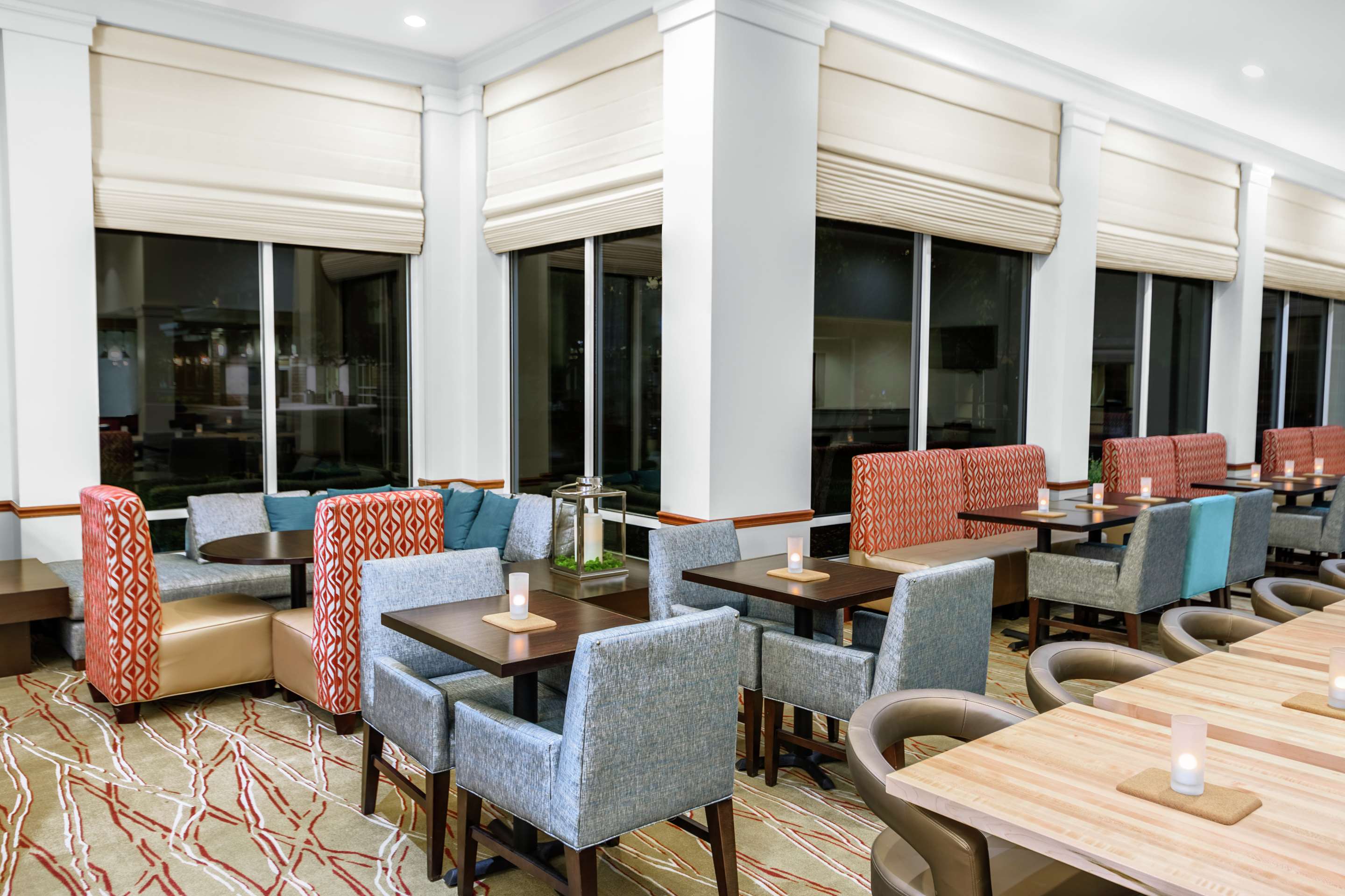 Lobby | Hilton Garden Inn Independence