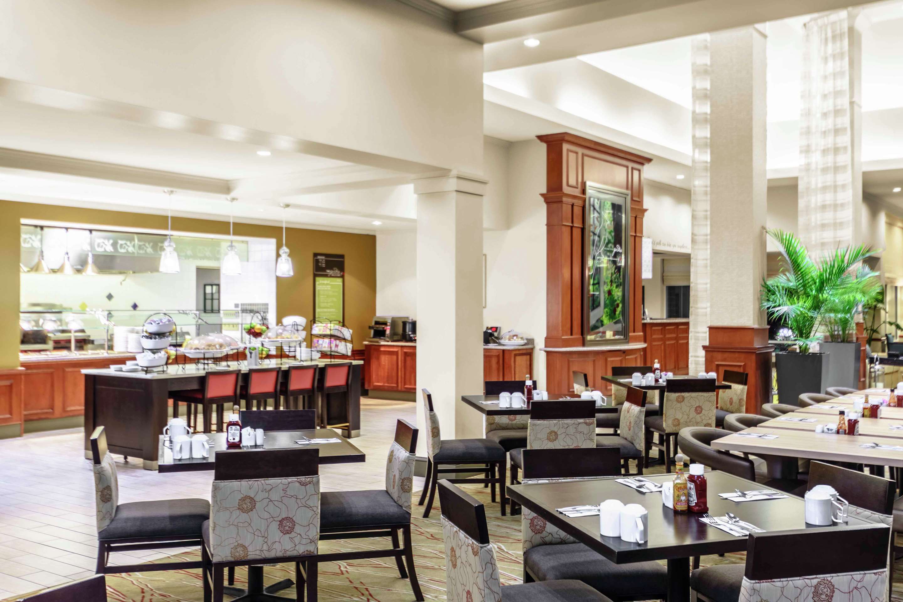 Lobby | Hilton Garden Inn Independence