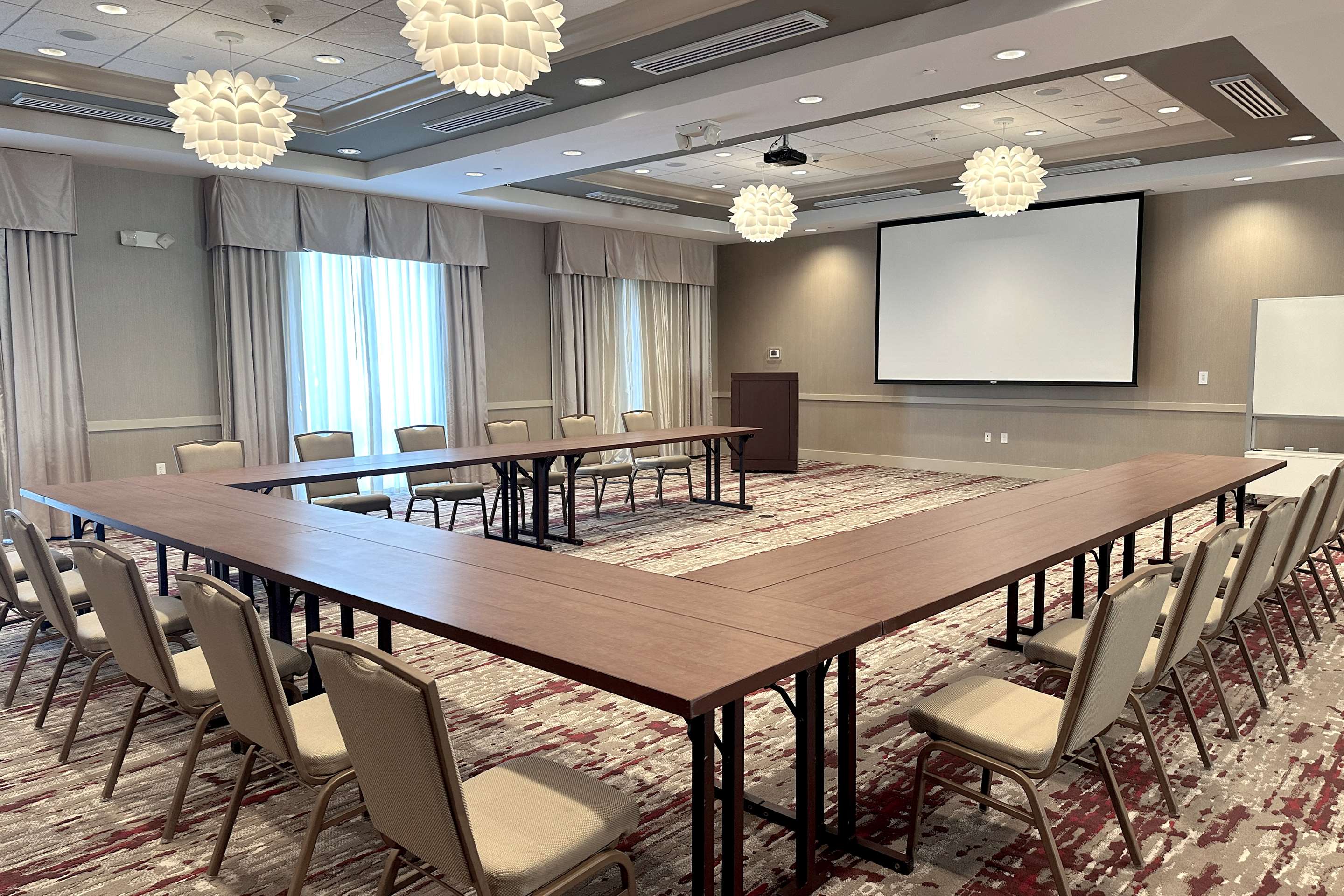 Meeting Room | Hilton Garden Inn Olathe