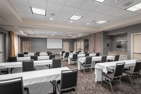  - Hilton Garden Inn Overland Park