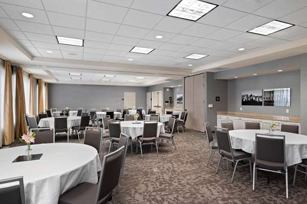  - Hilton Garden Inn Overland Park