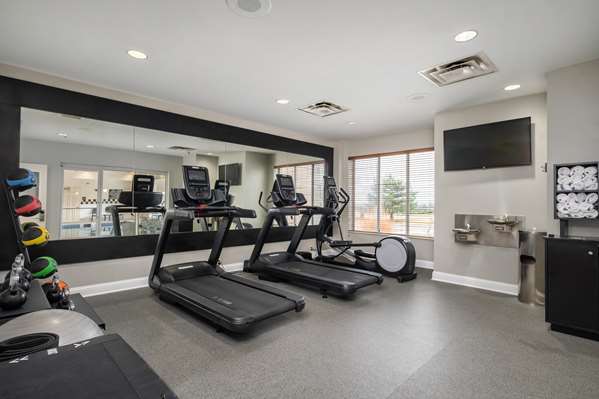 Fitness/ Exercise Room - Hilton Garden Inn Overland Park