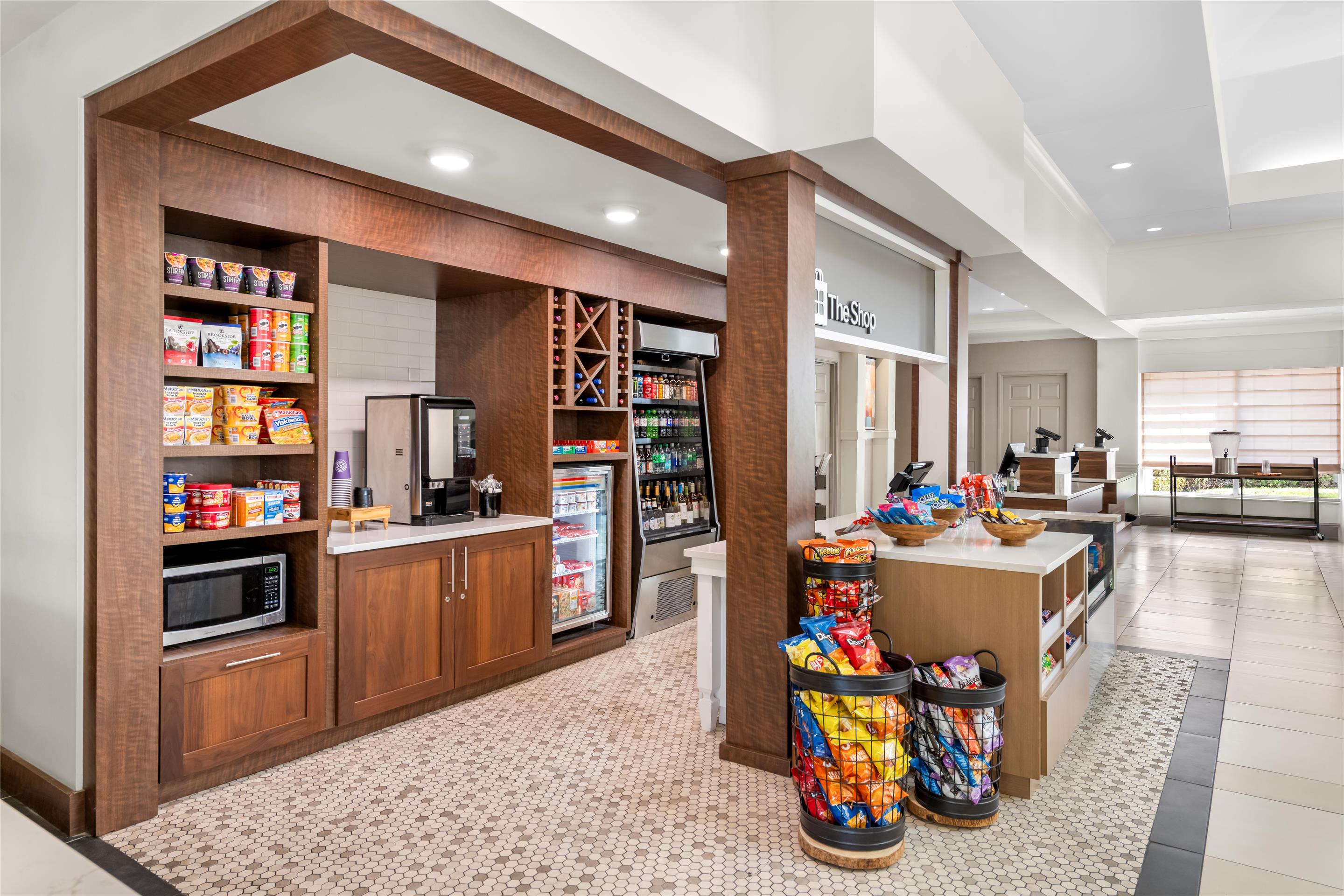 Restaurant | Hilton Garden Inn Overland Park