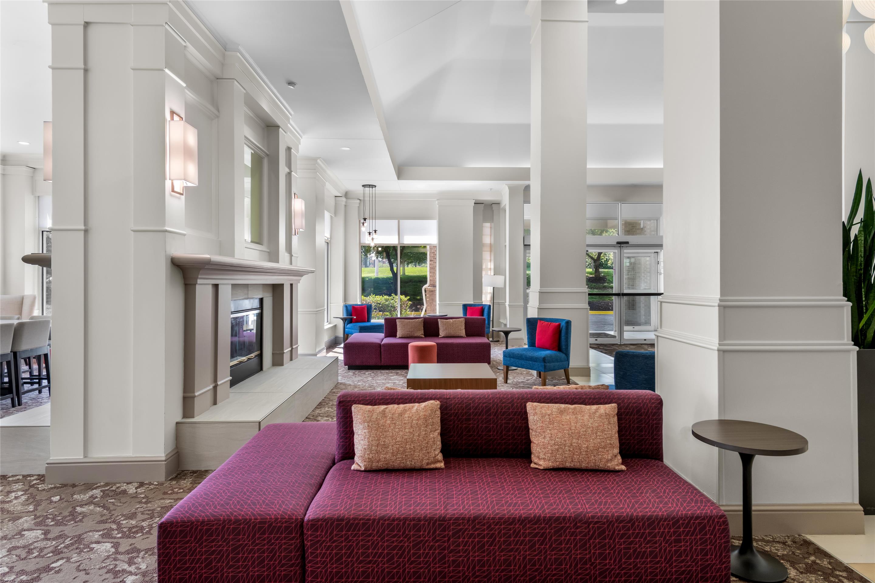 Lobby | Hilton Garden Inn Overland Park