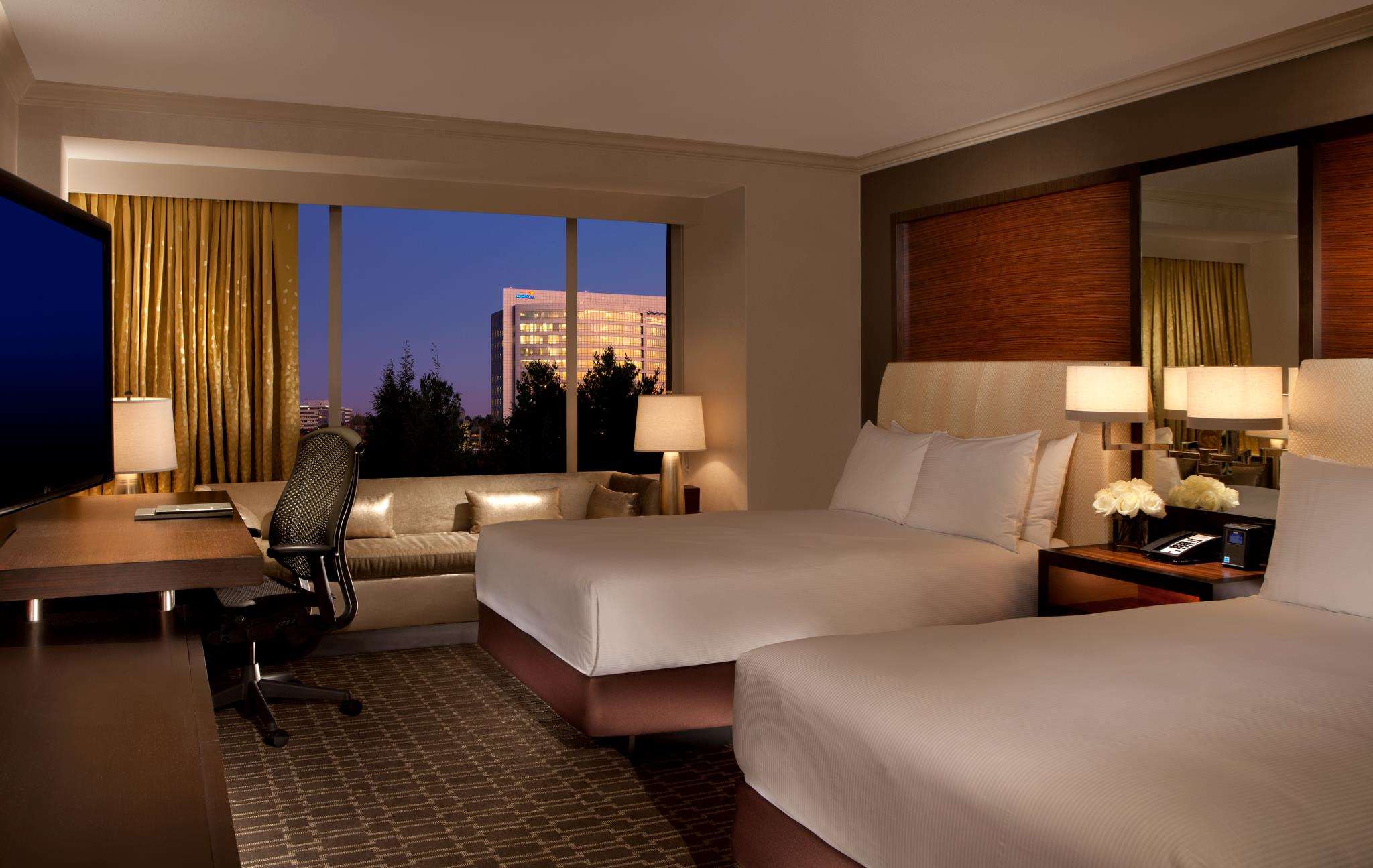 HILTON MCLEAN TYSONS CORNER Room Type - 2 DOUBLE BEDS
