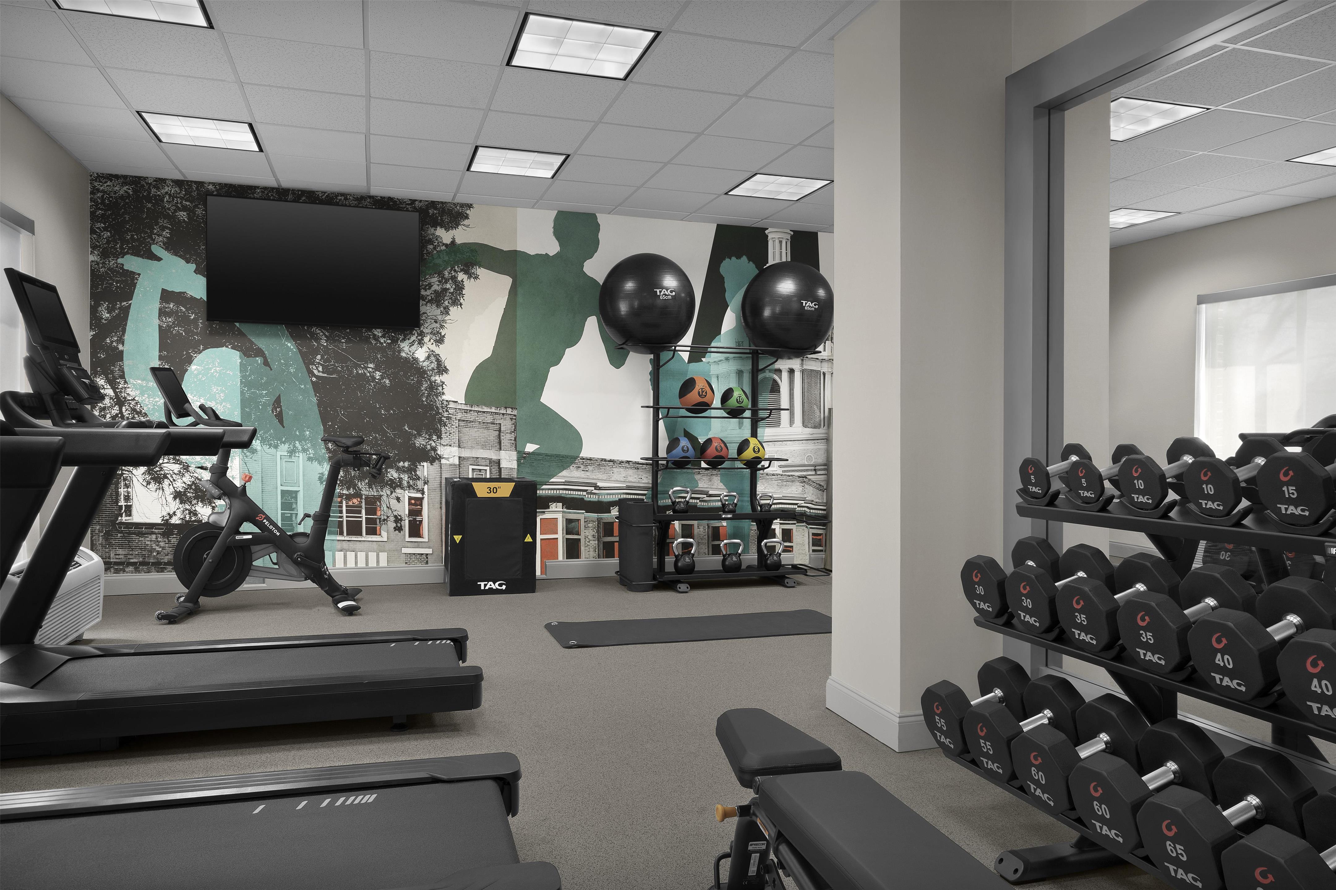 Health club fitness center gym | Hilton Garden Inn Macon / Mercer University