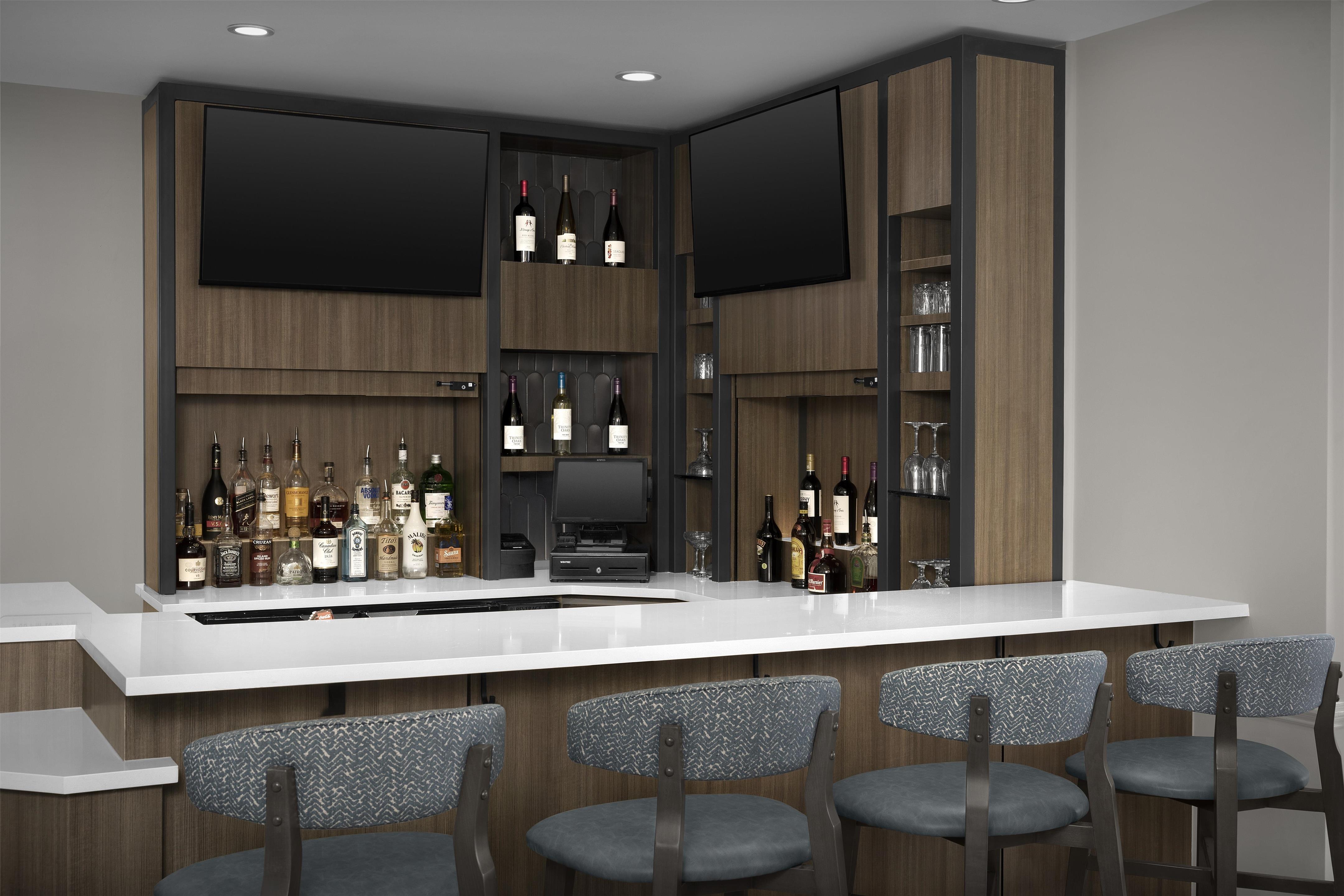 BarLounge | Hilton Garden Inn Macon / Mercer University