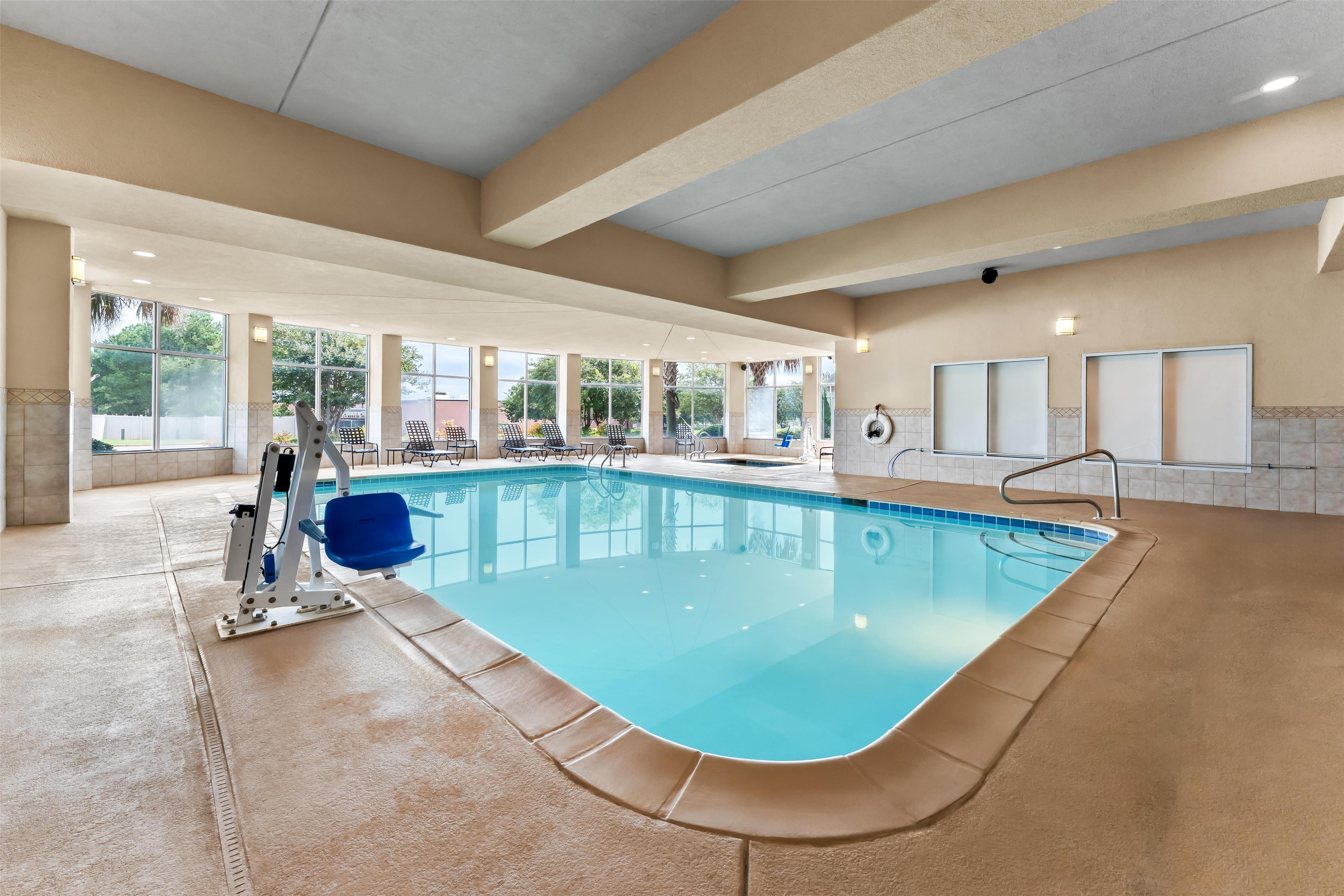 Pool | Hilton Garden Inn Warner Robins