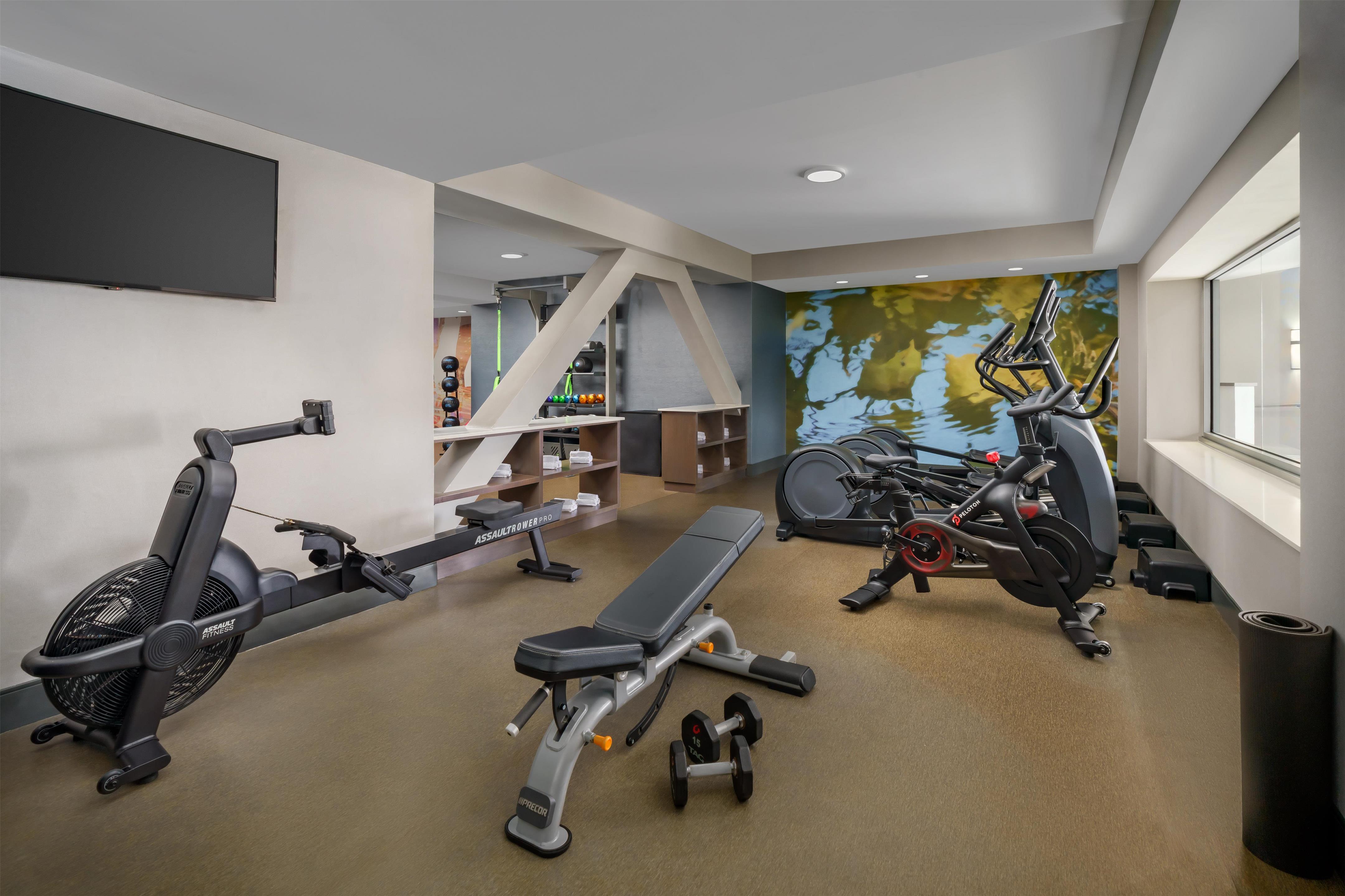 Health club fitness center gym | DoubleTree by Hilton Orlando Airport