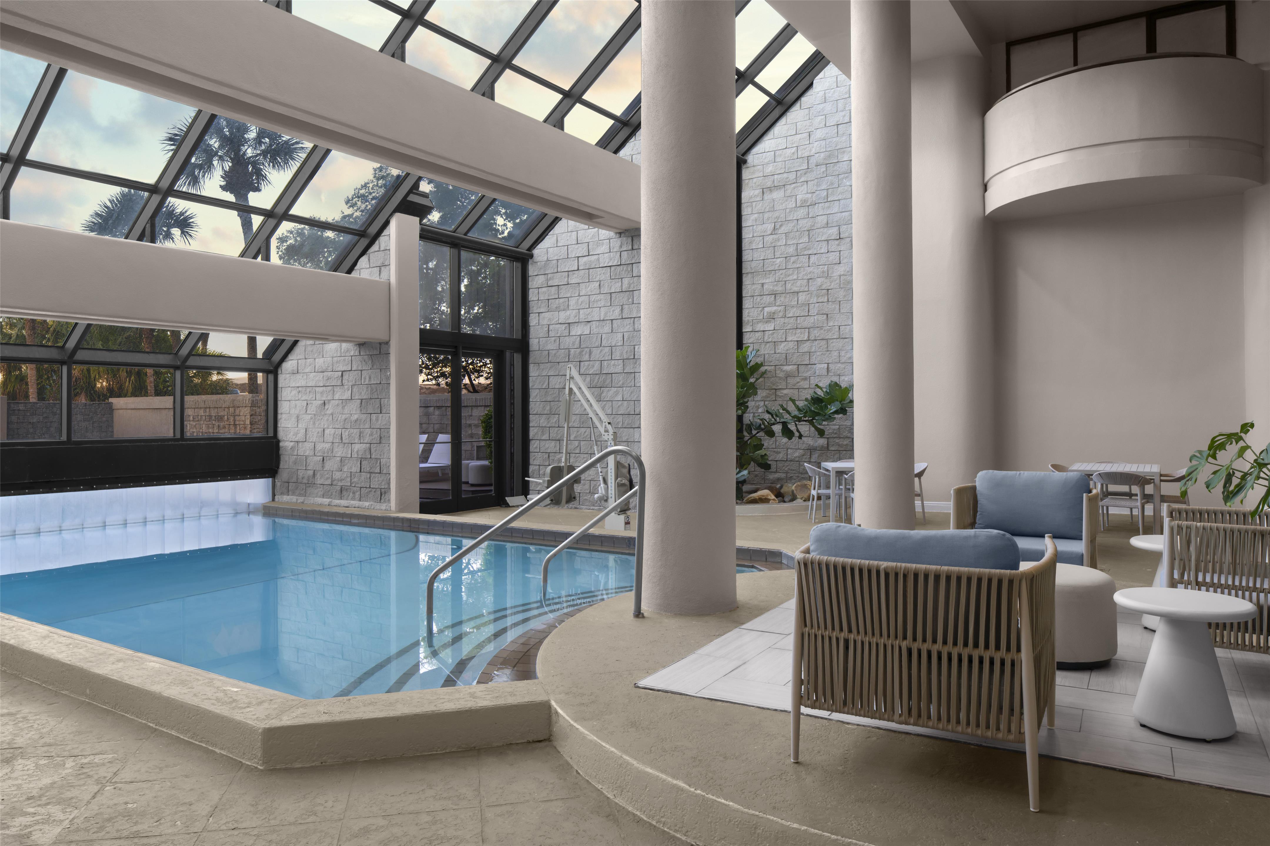Pool | Embassy Suites by Hilton Orlando International Dr ICON Park