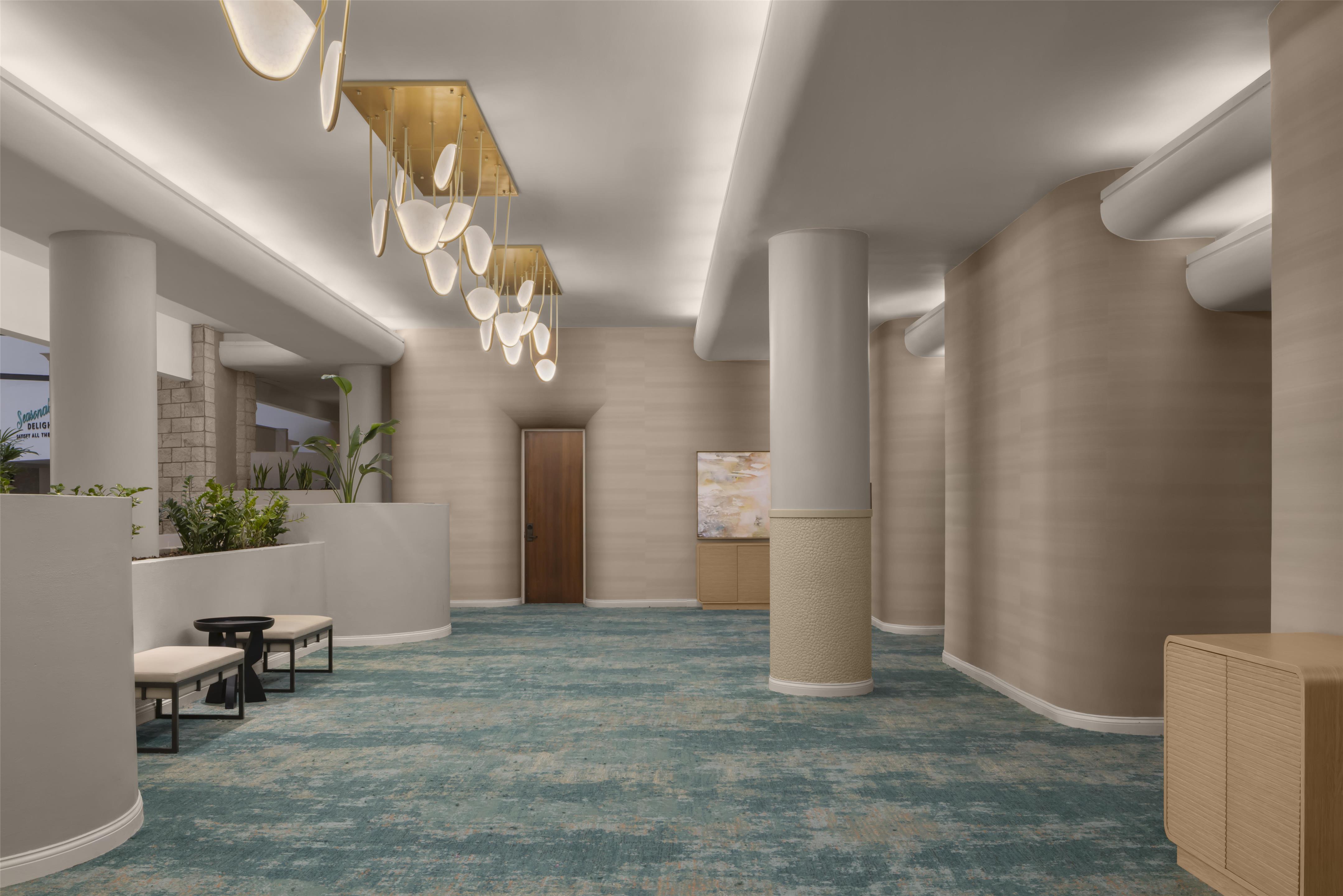 Lobby | Embassy Suites by Hilton Orlando International Dr ICON Park