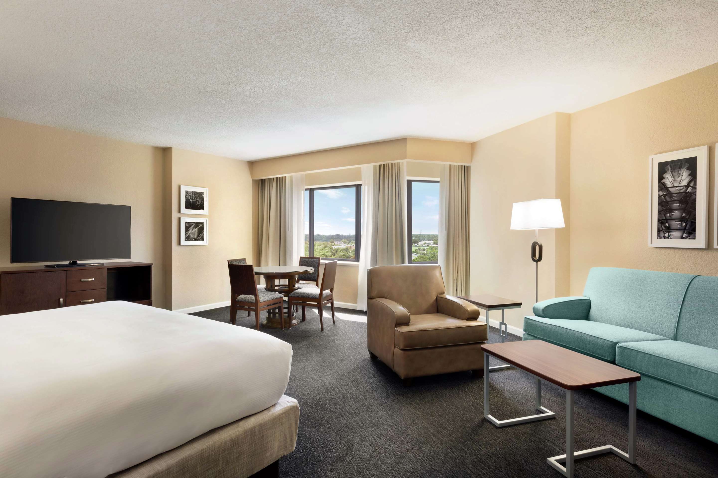 Guest room