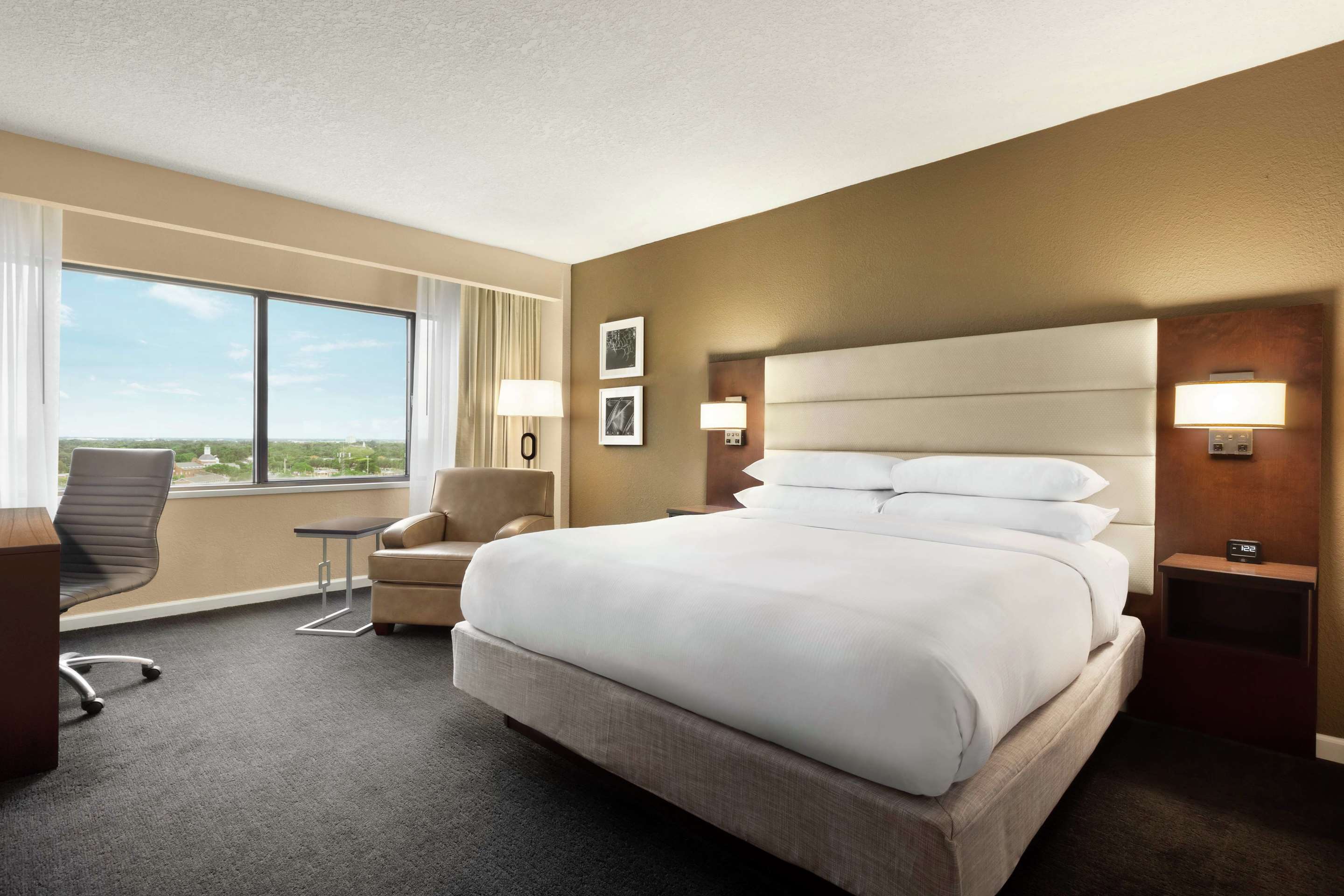 Guest room