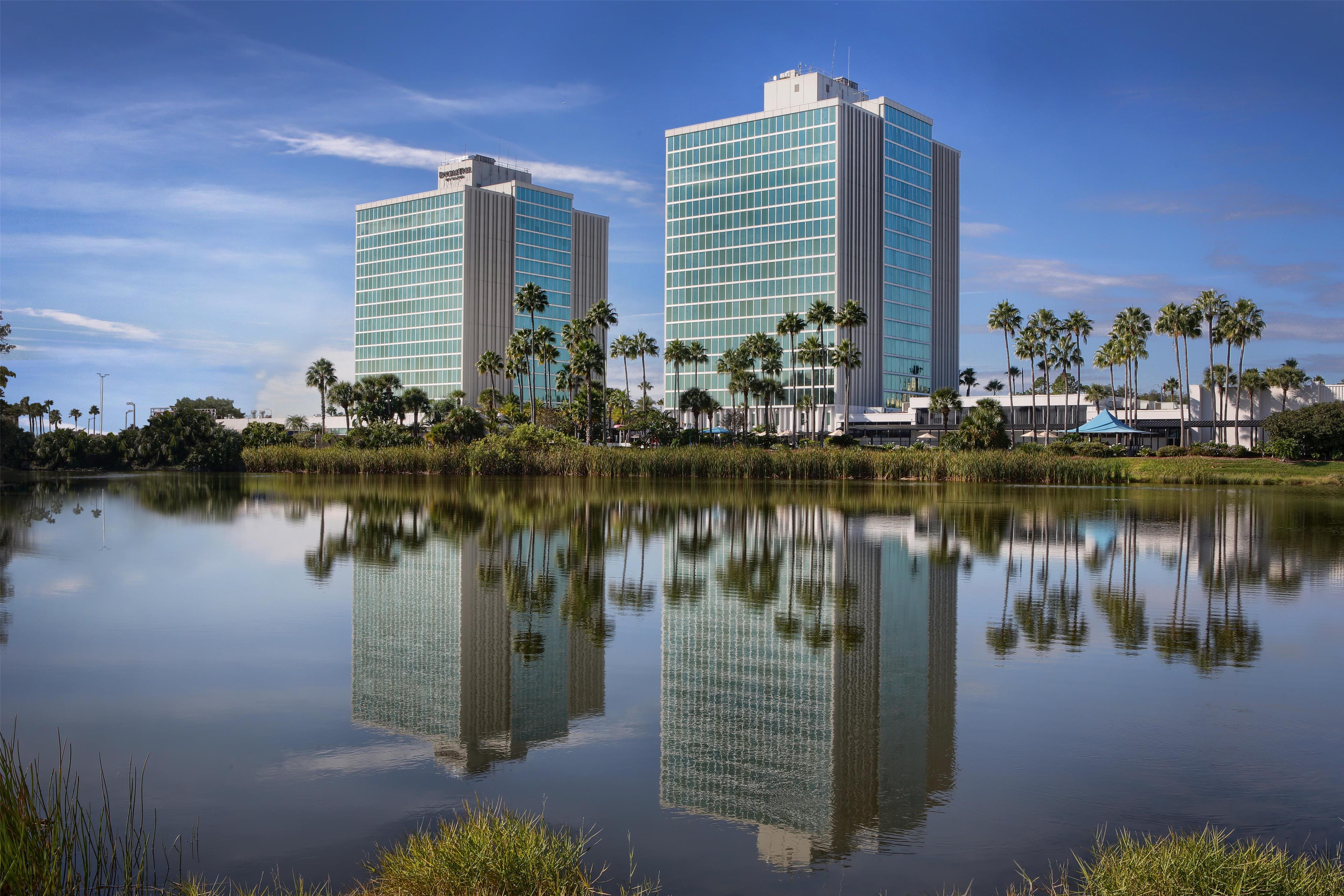 Exterior | DoubleTree by Hilton at the Entrance to Universal Orlando