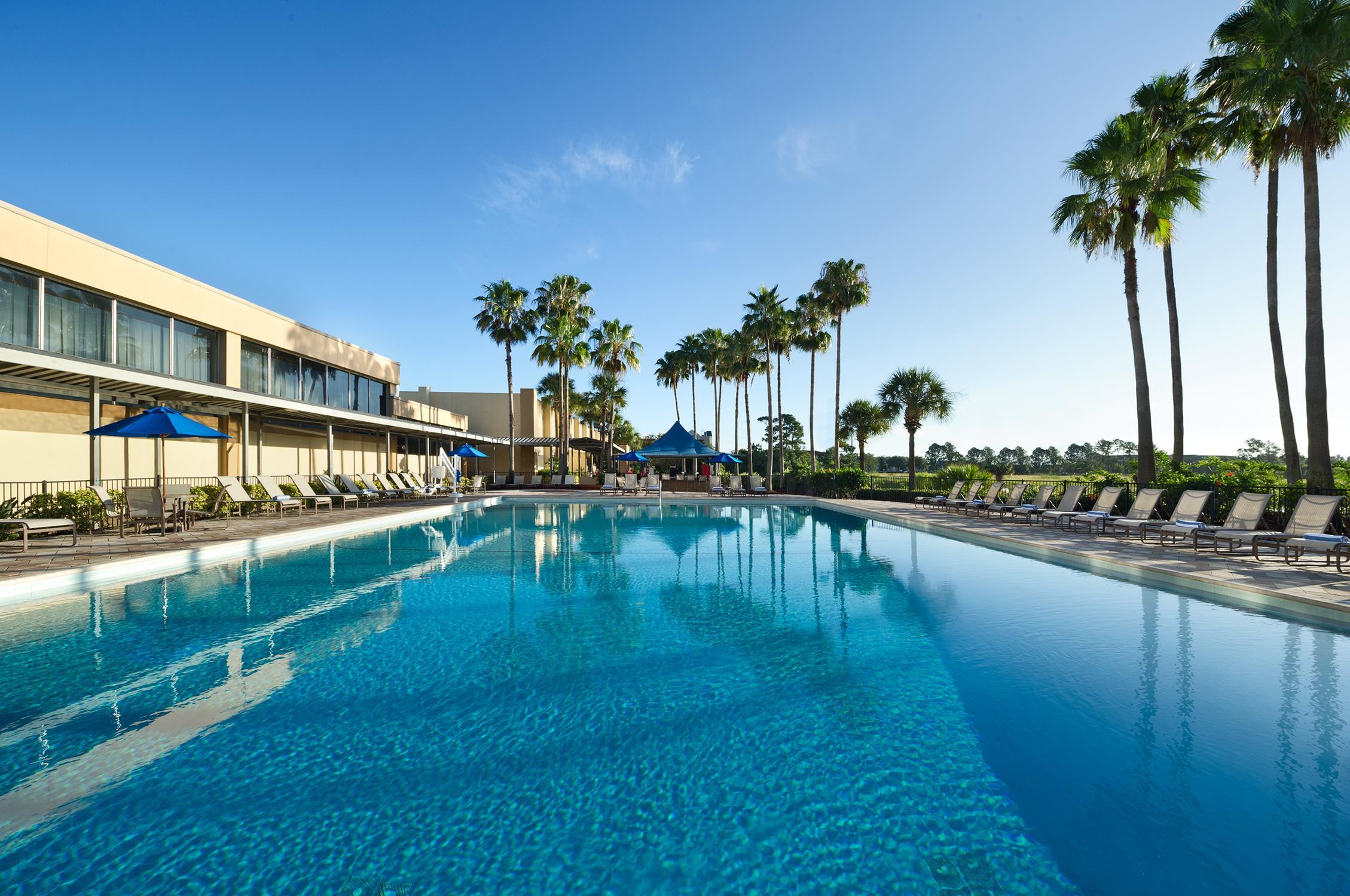 Pool | DoubleTree by Hilton at the Entrance to Universal Orlando
