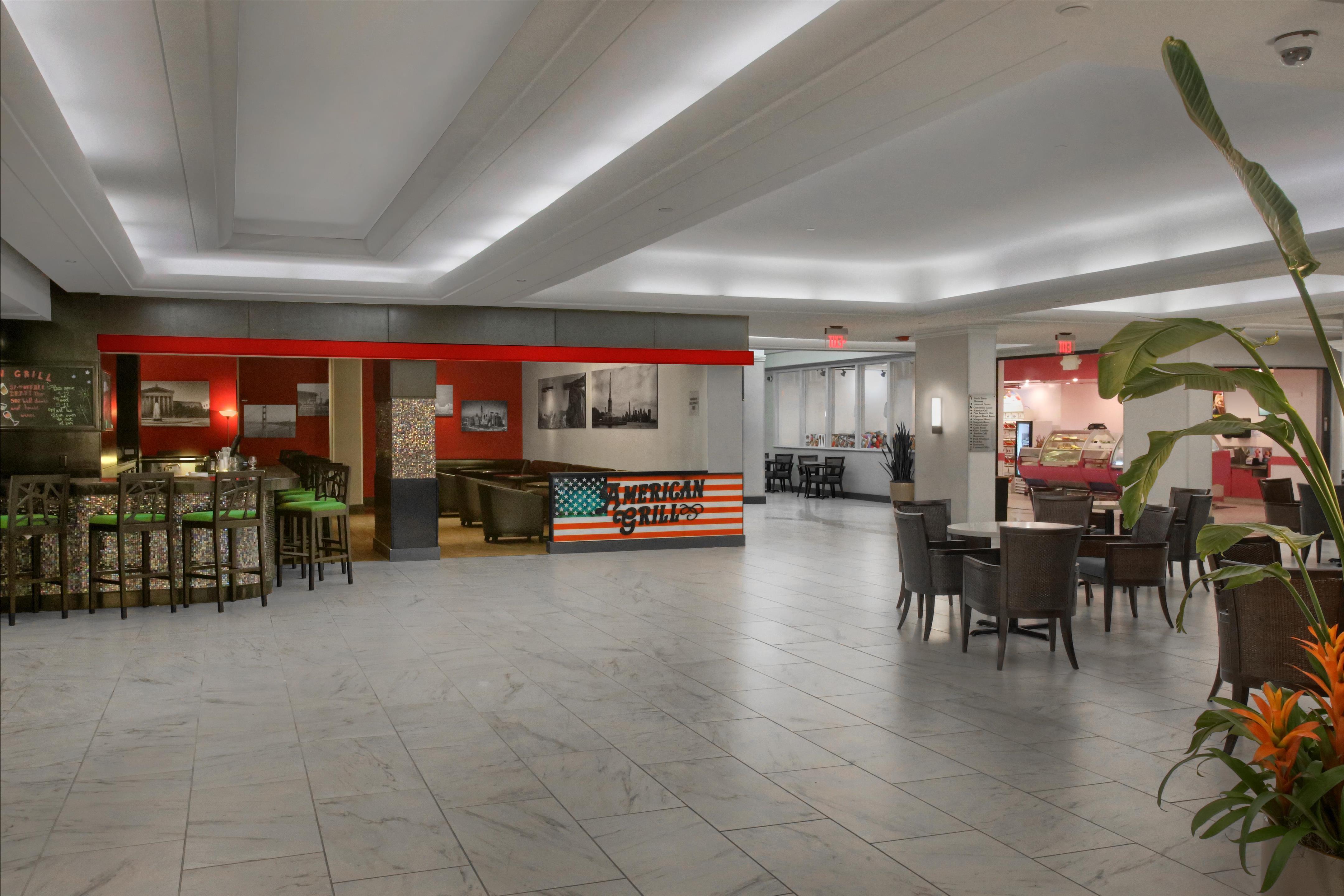 Restaurant | DoubleTree by Hilton at the Entrance to Universal Orlando