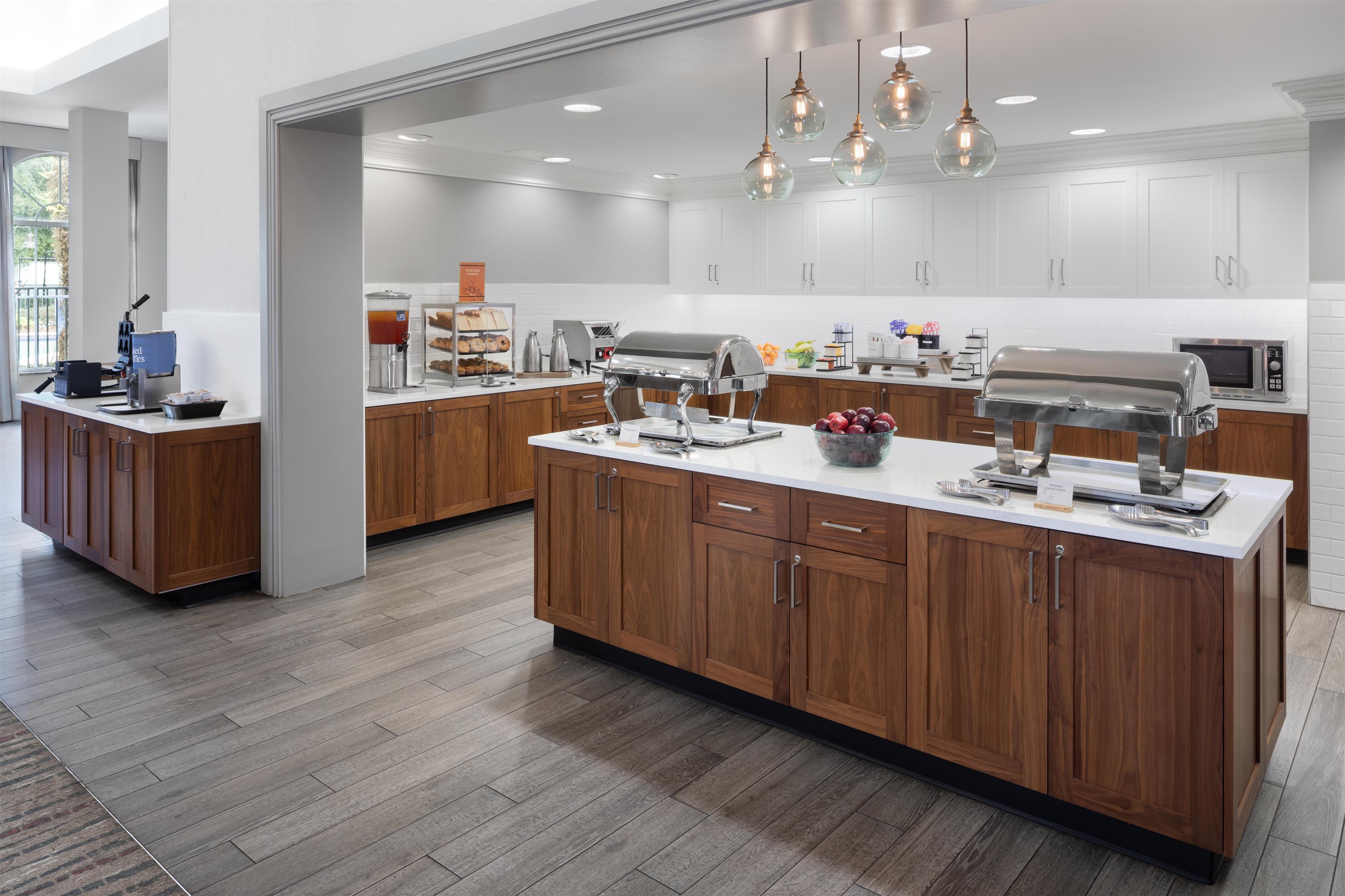 Breakfast Area | Homewood Suites by Hilton Lake Buena Vista - Orlando