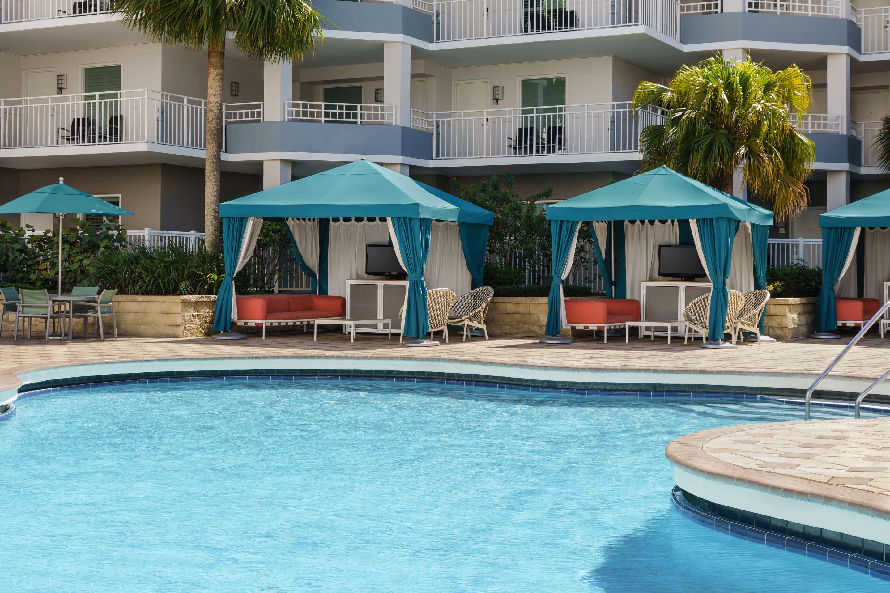 Pool | Embassy Suites by Hilton Orlando Lake Buena Vista Resort