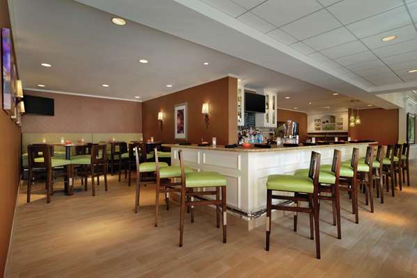 Bar - Hilton Garden Inn East Harrisburg - I-83, Exit 45