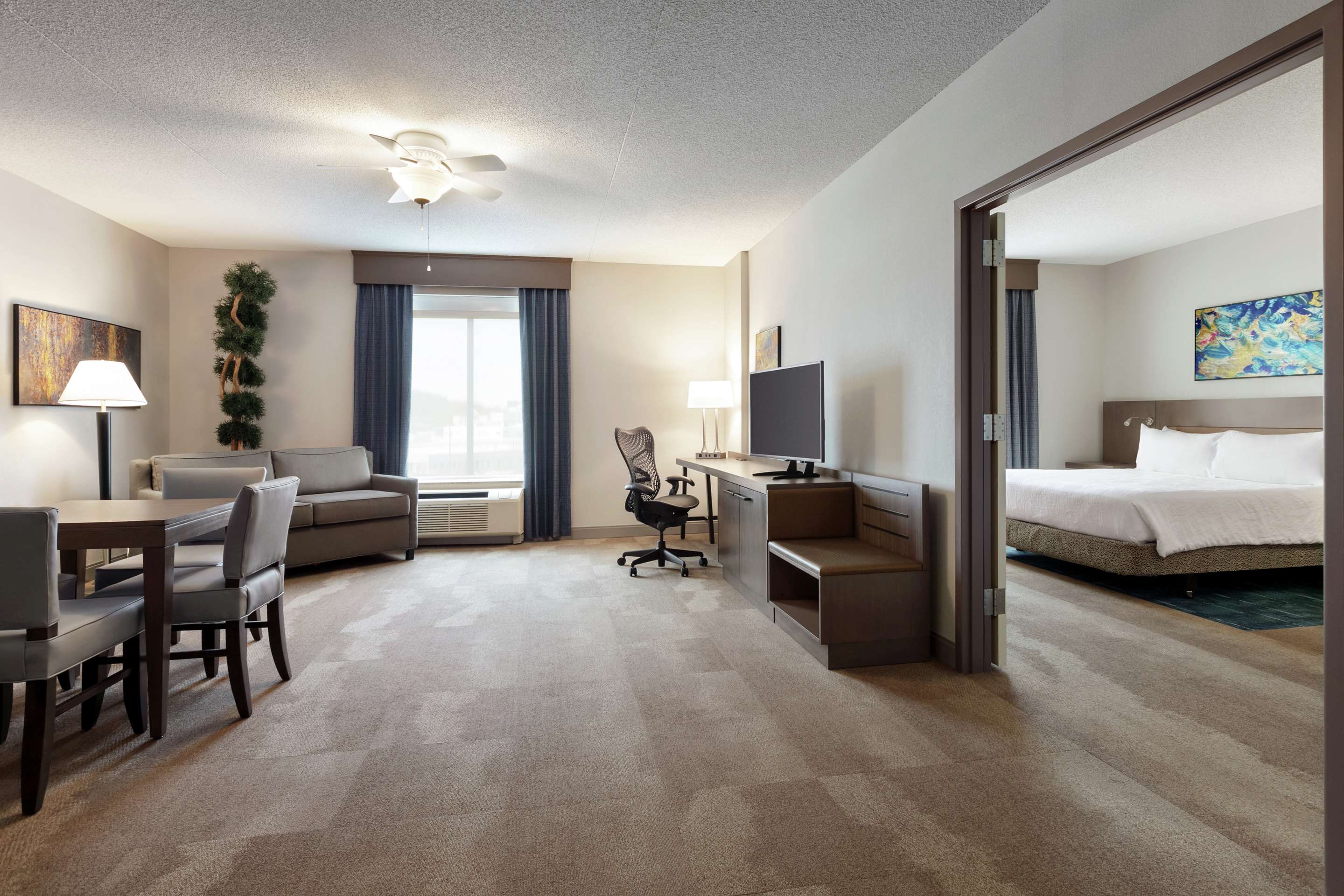 Guest room