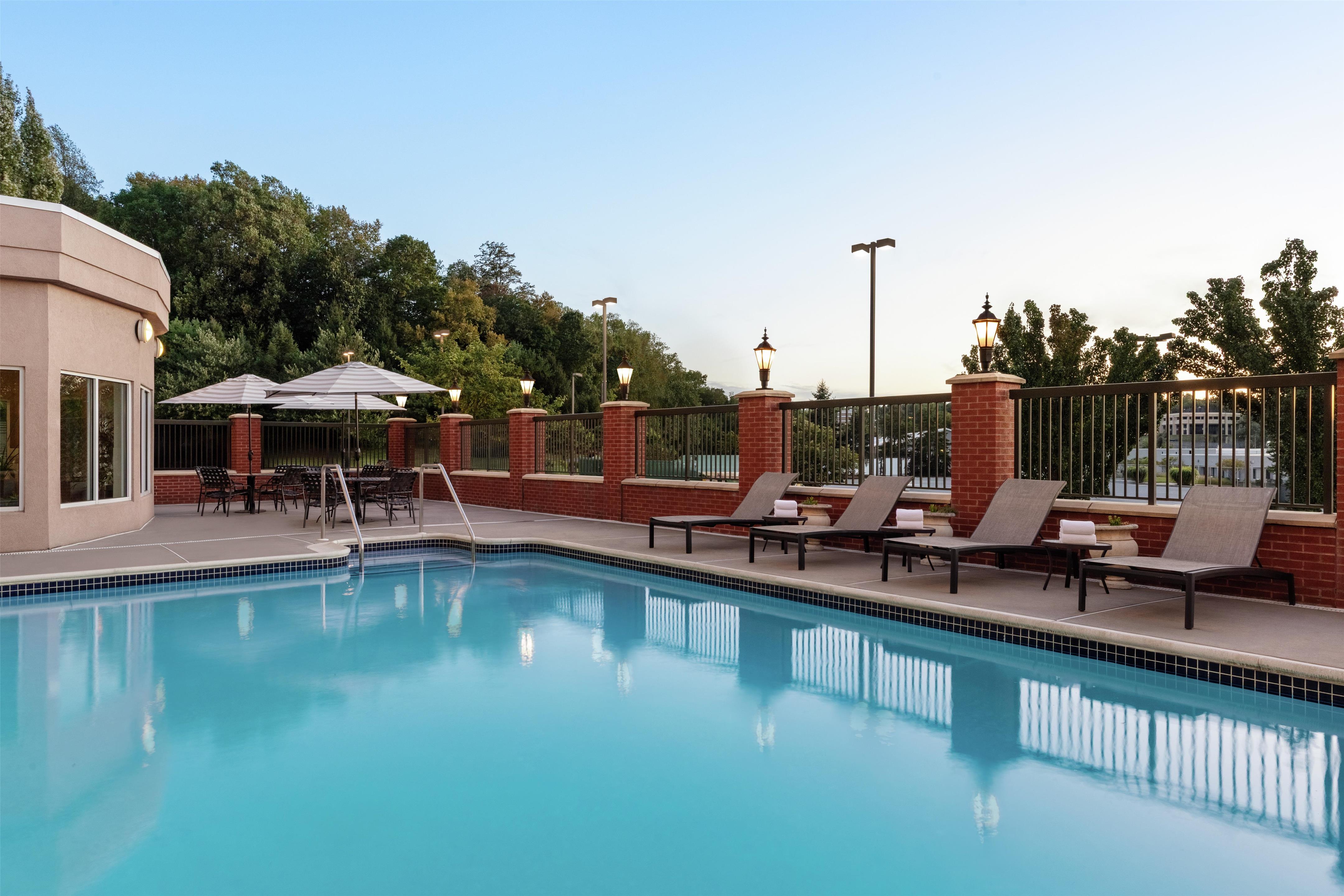 Pool | Hilton Garden Inn Harrisburg East