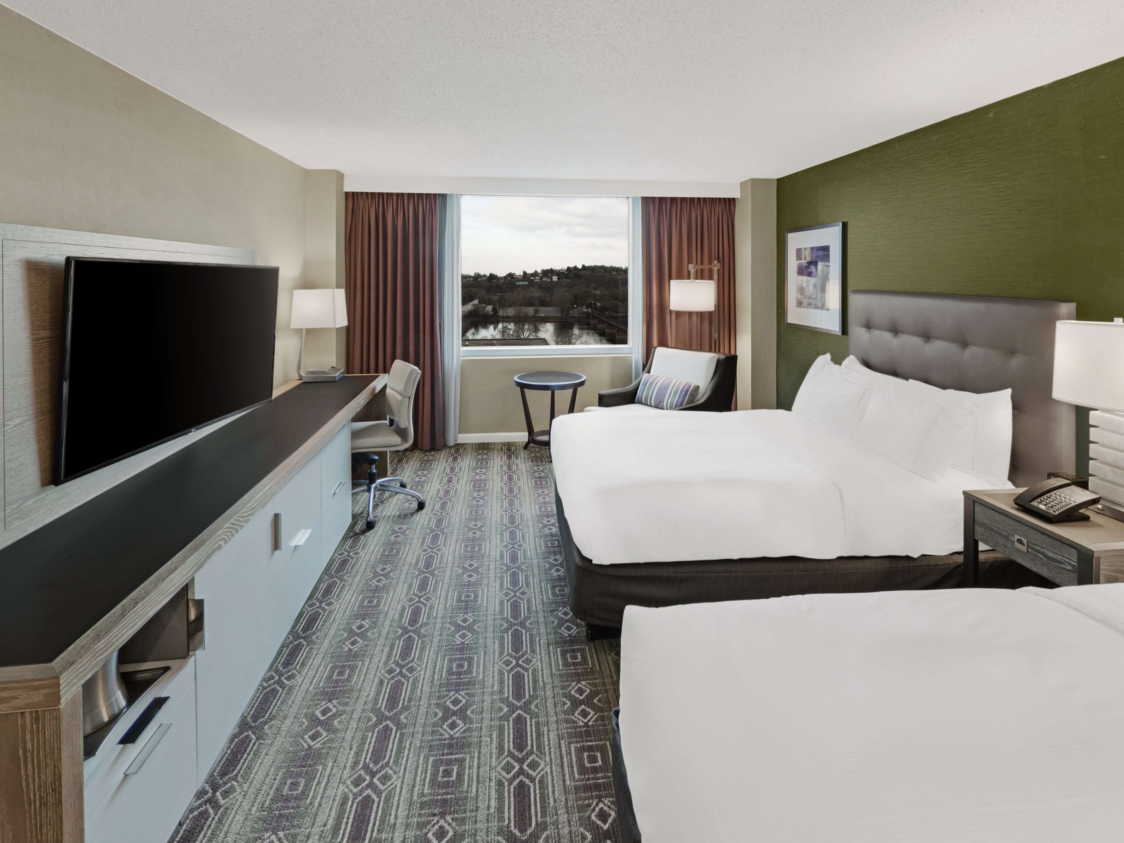 Hilton Harrisburg Room Type - 2 DOUBLE BEDS