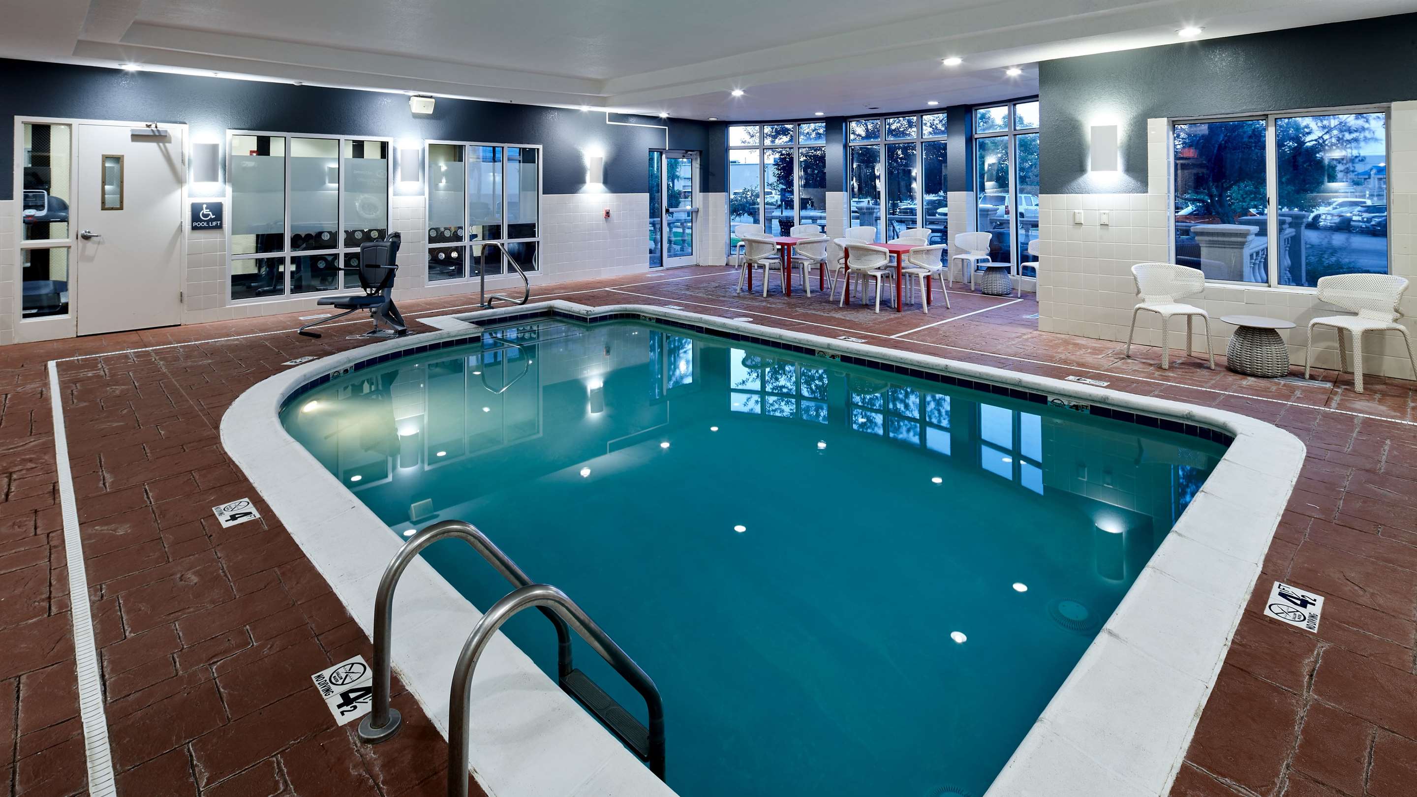Pool | Hilton Garden Inn Merrillville