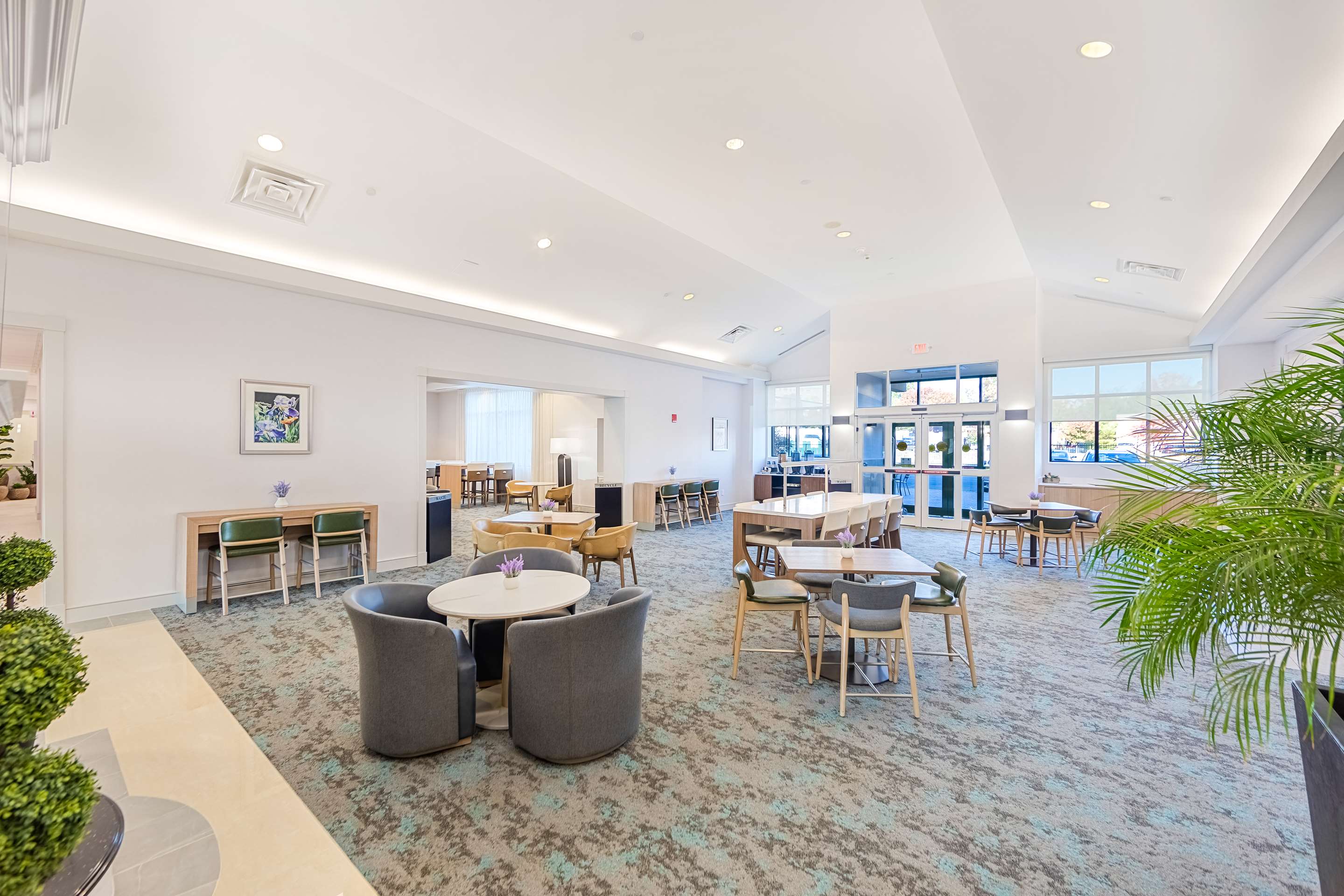 Breakfast Area | Homewood Suites by Hilton East Rutherford - Meadowlands