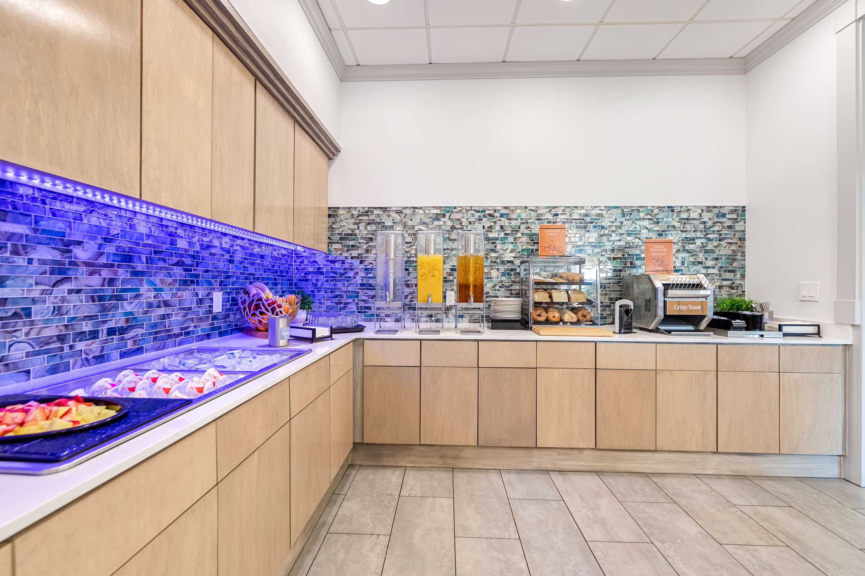 Breakfast Area | Homewood Suites by Hilton East Rutherford - Meadowlands