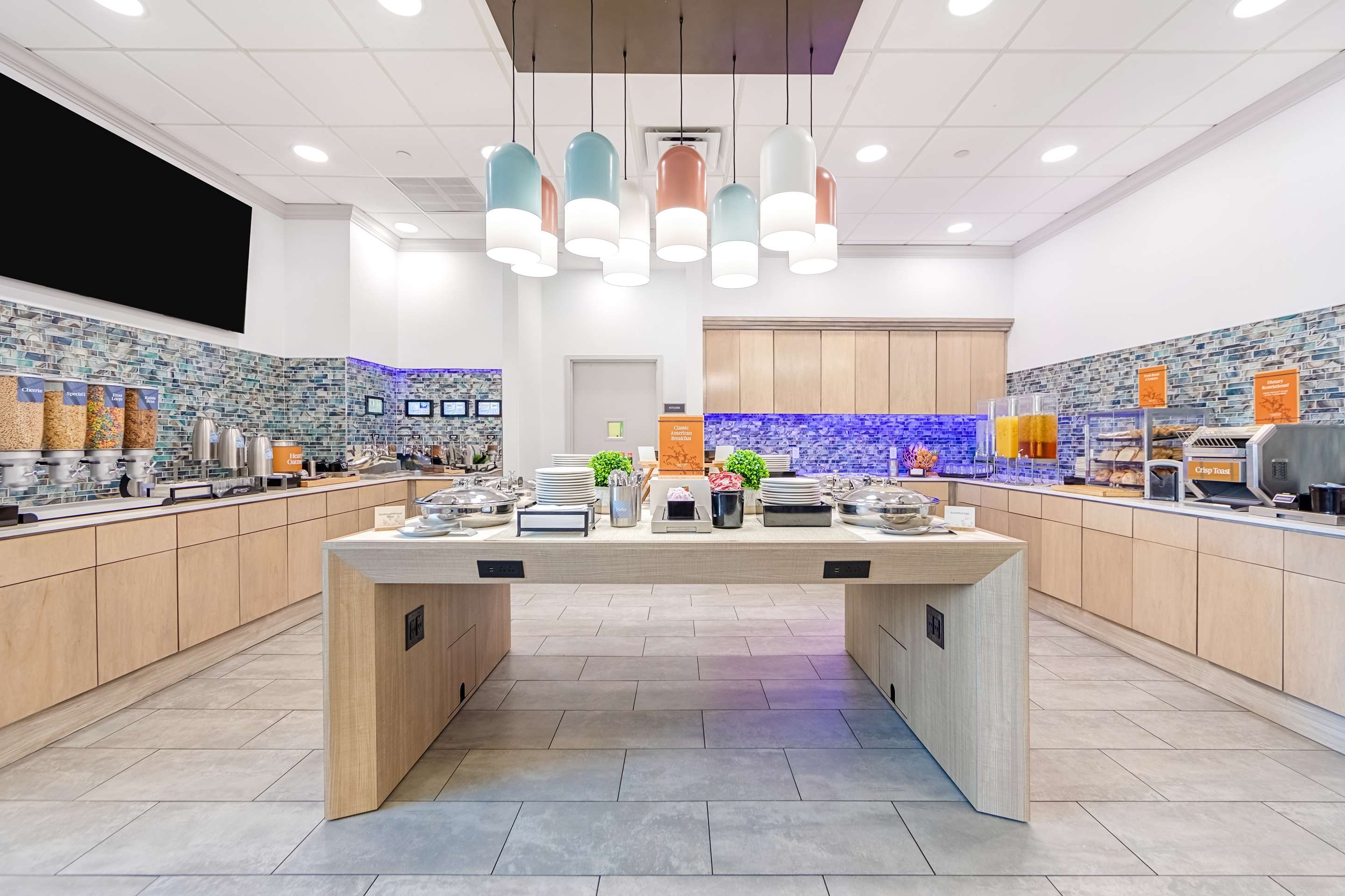 Breakfast Area | Homewood Suites by Hilton East Rutherford - Meadowlands
