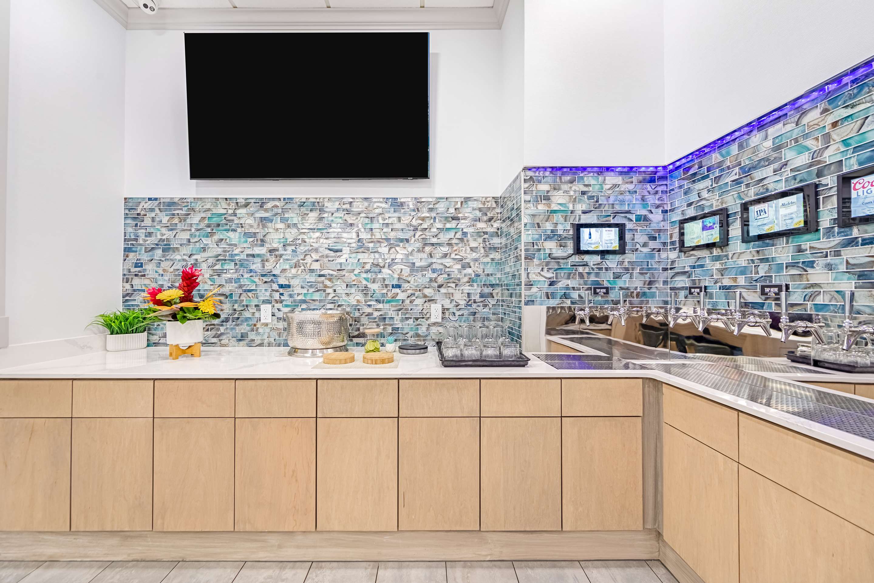 Breakfast Area | Homewood Suites by Hilton East Rutherford - Meadowlands