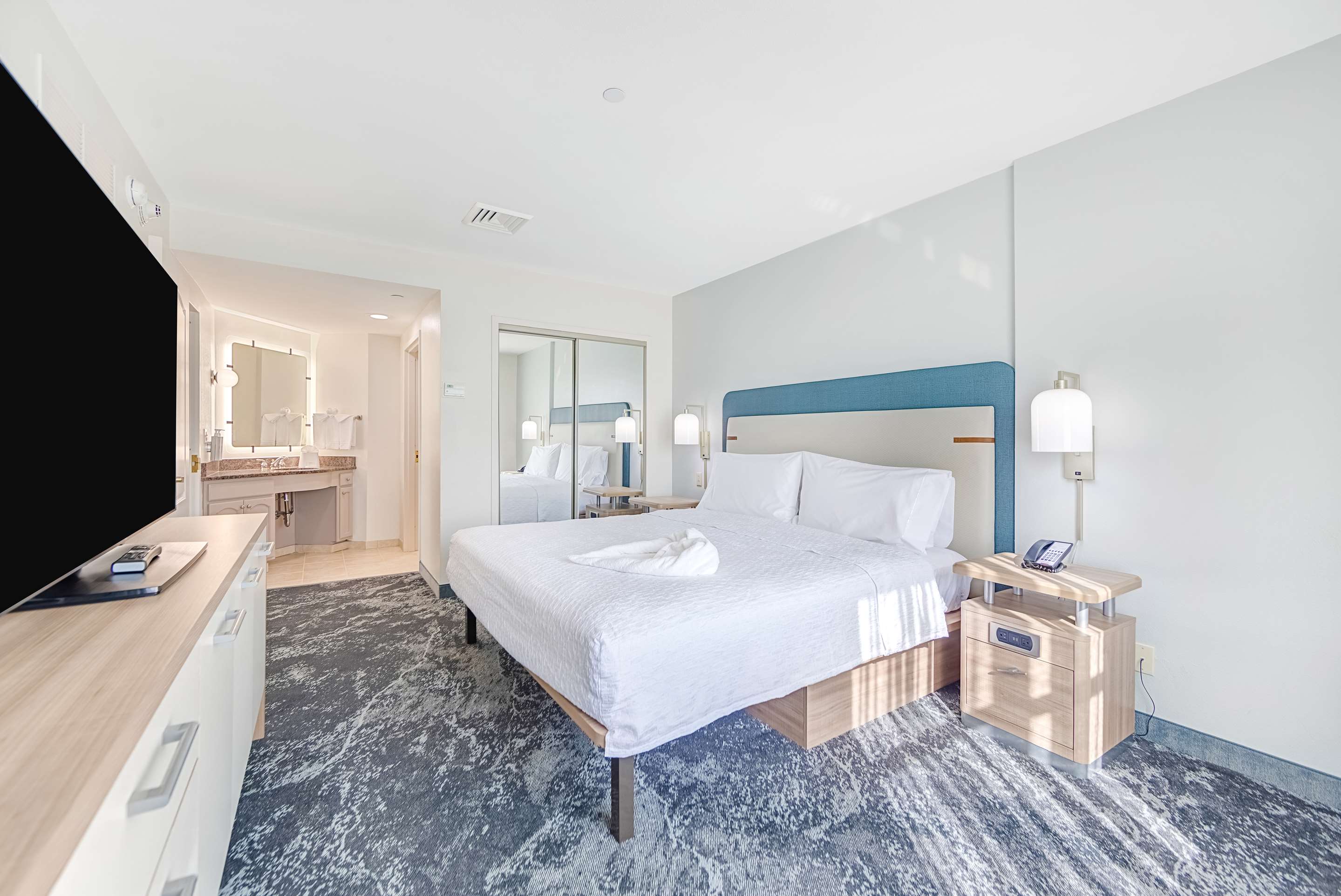 Guest room