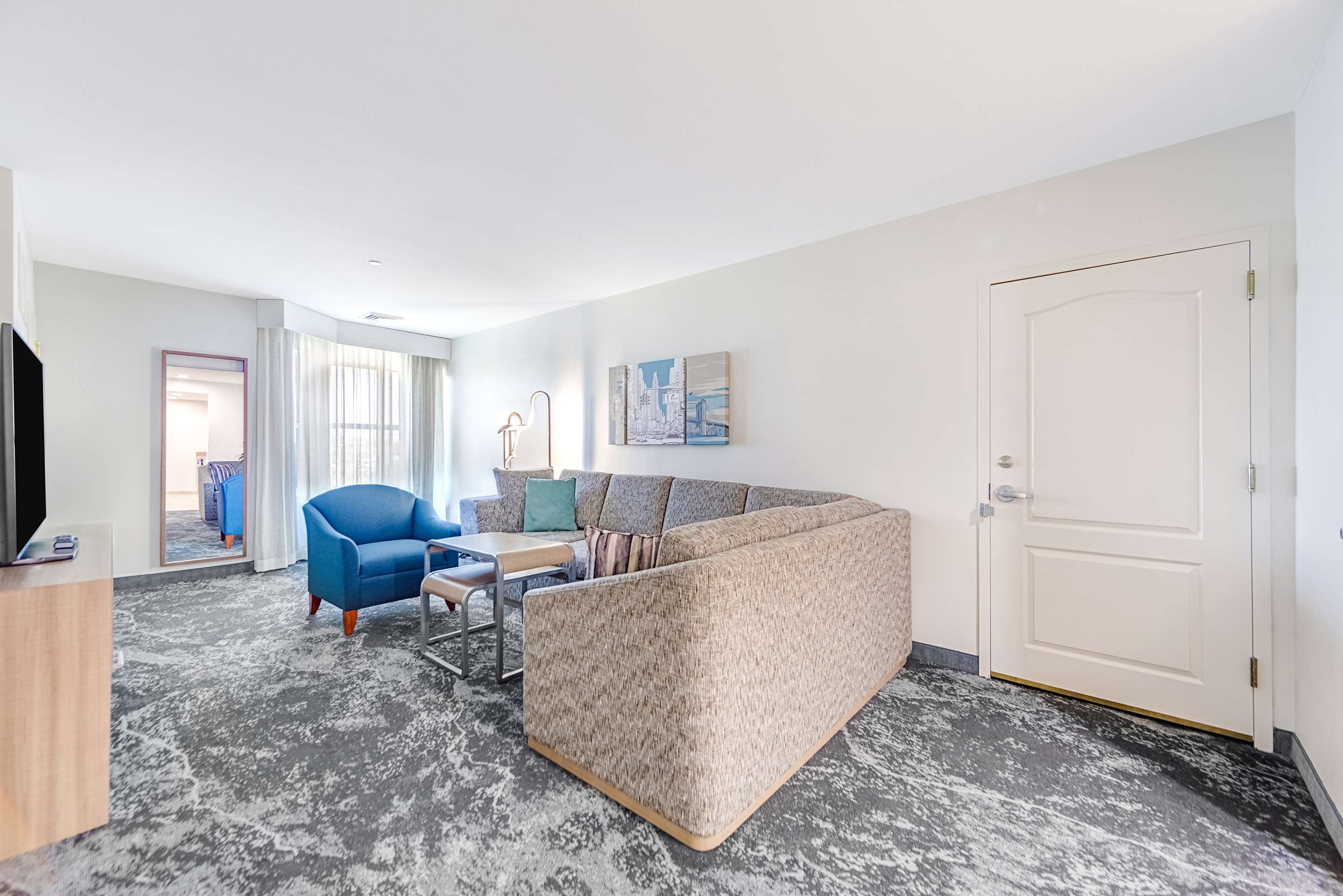 Guest room