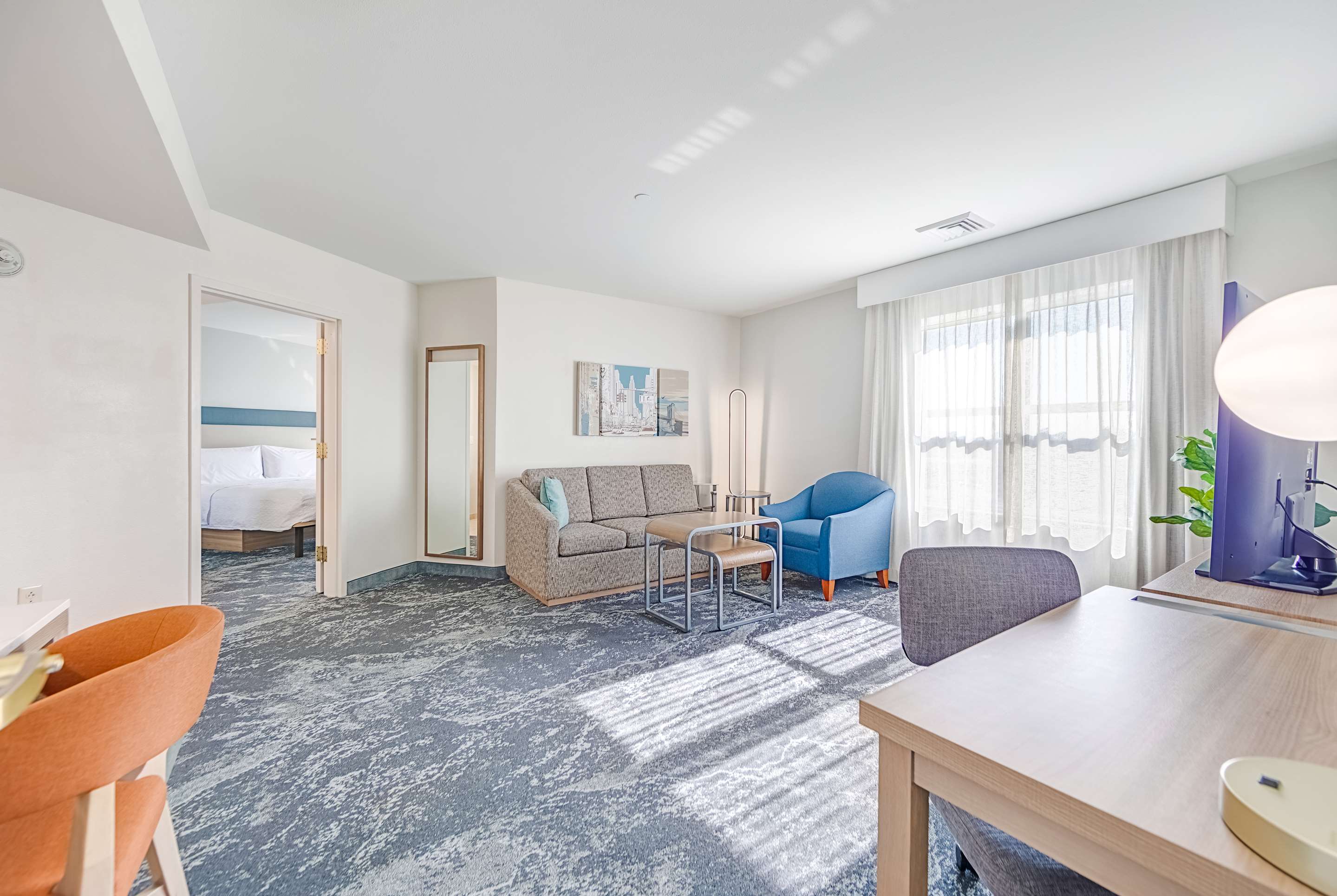 Guest room