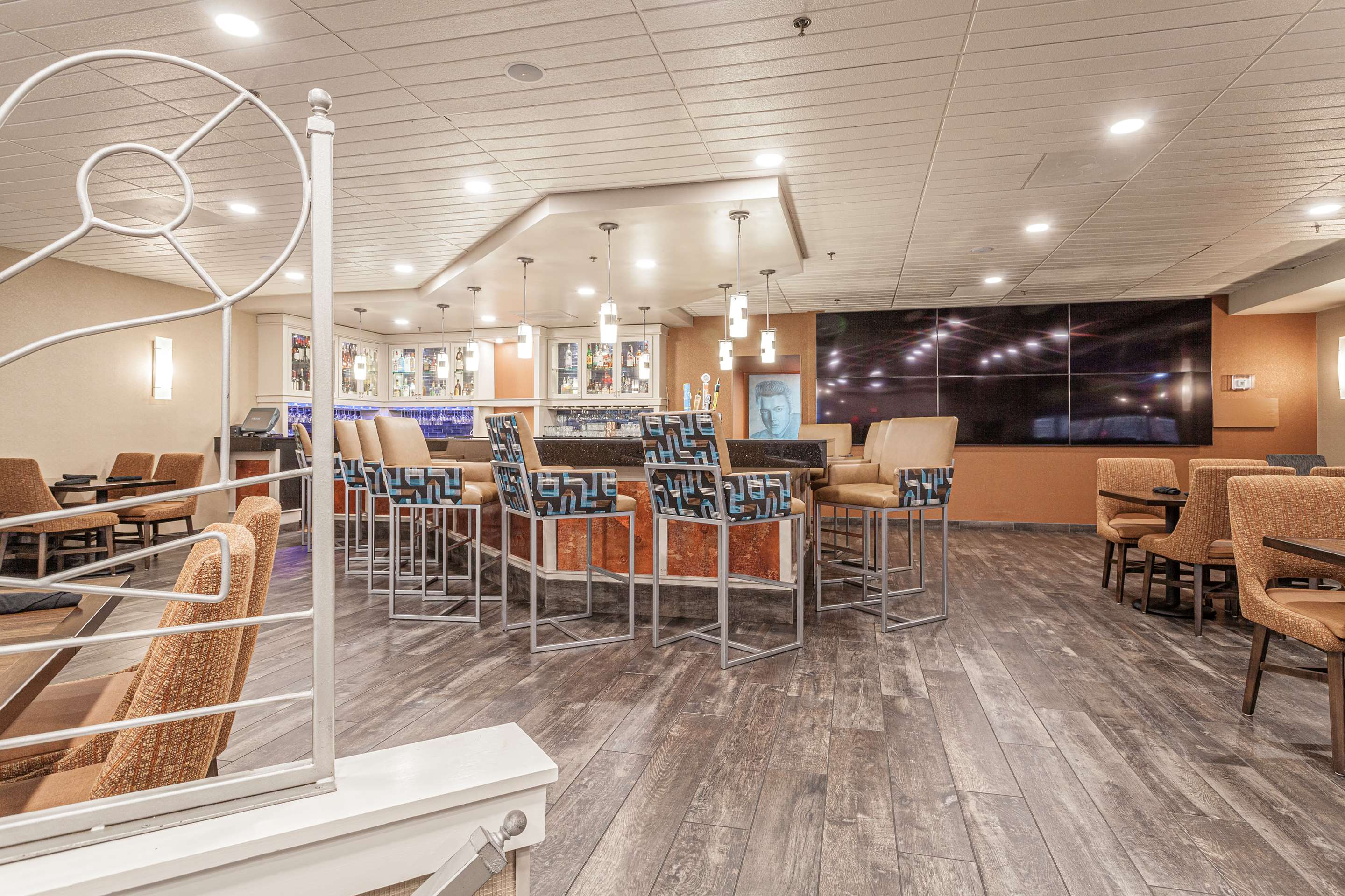 BarLounge | DoubleTree by Hilton Hotel Memphis