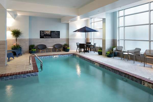 Pool - Hampton Inn & Suites Peabody Place Memphis
