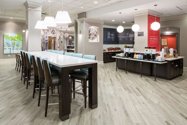 Amenities - Hampton Inn & Suites Peabody Place Memphis