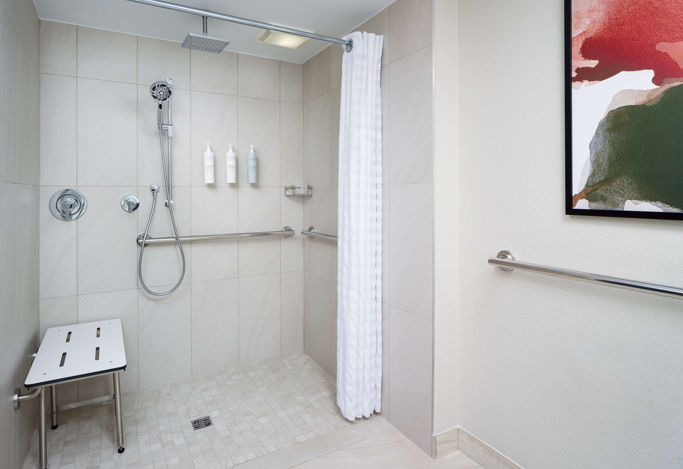 Guest room bath