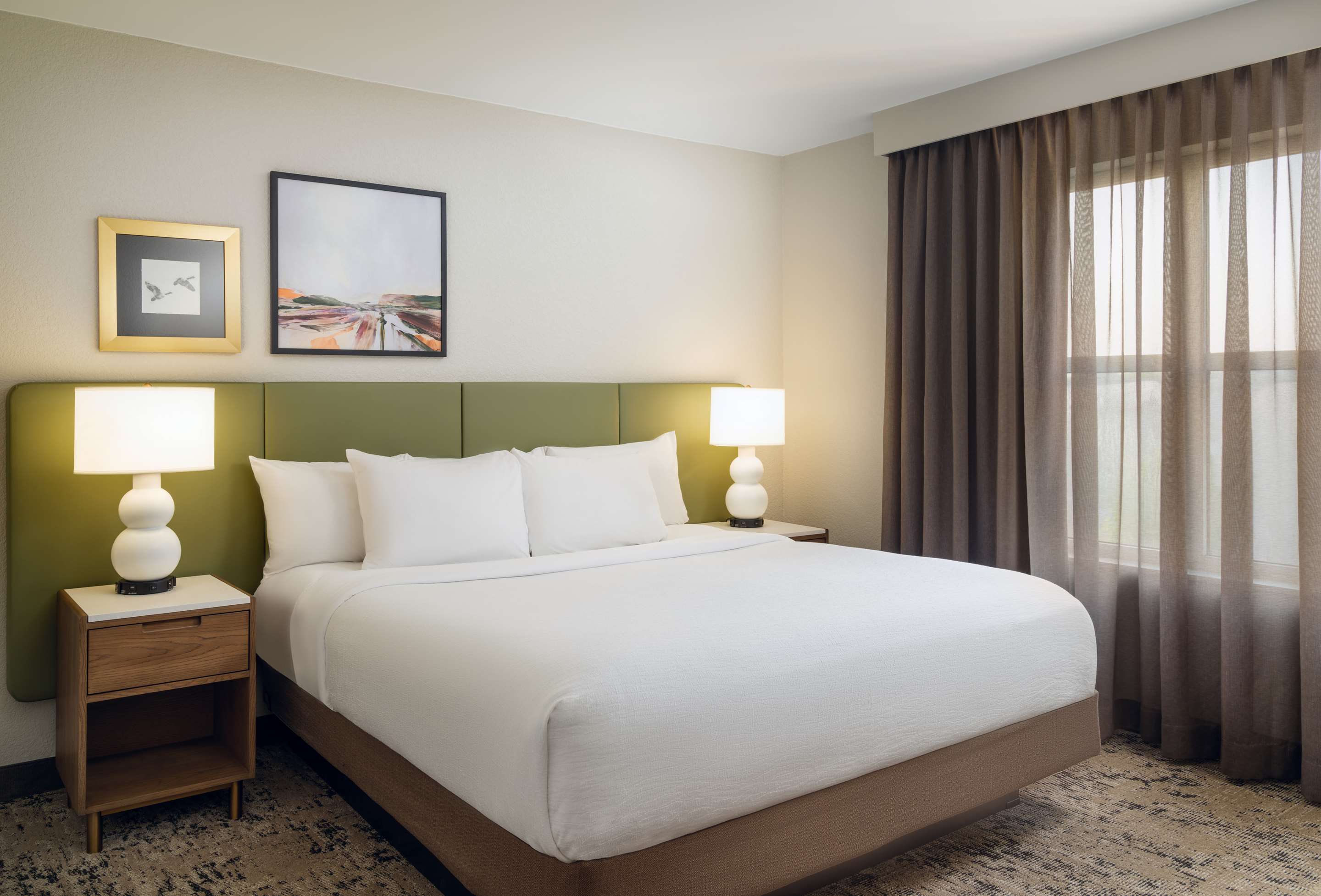 Guest room