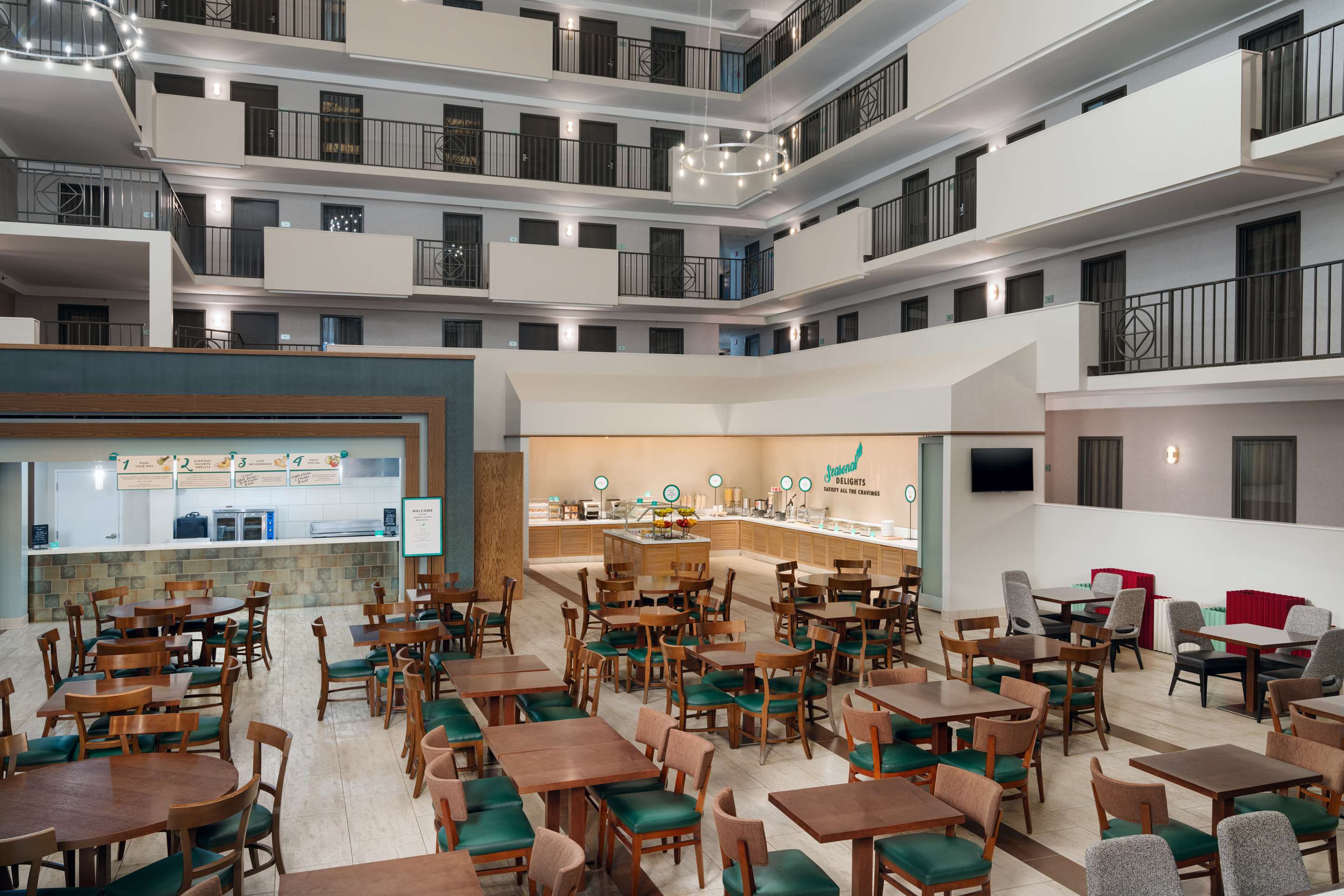 Breakfast Area | Embassy Suites Memphis