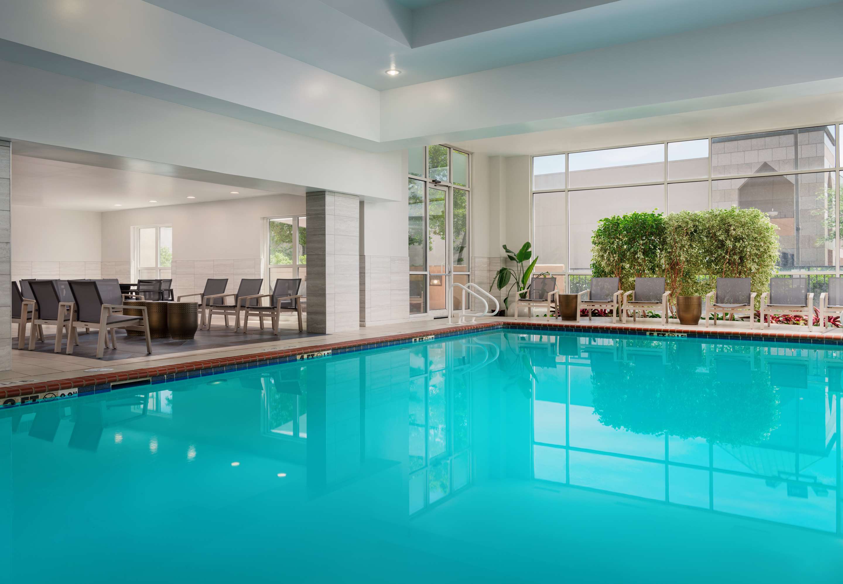 Pool | Embassy Suites Memphis
