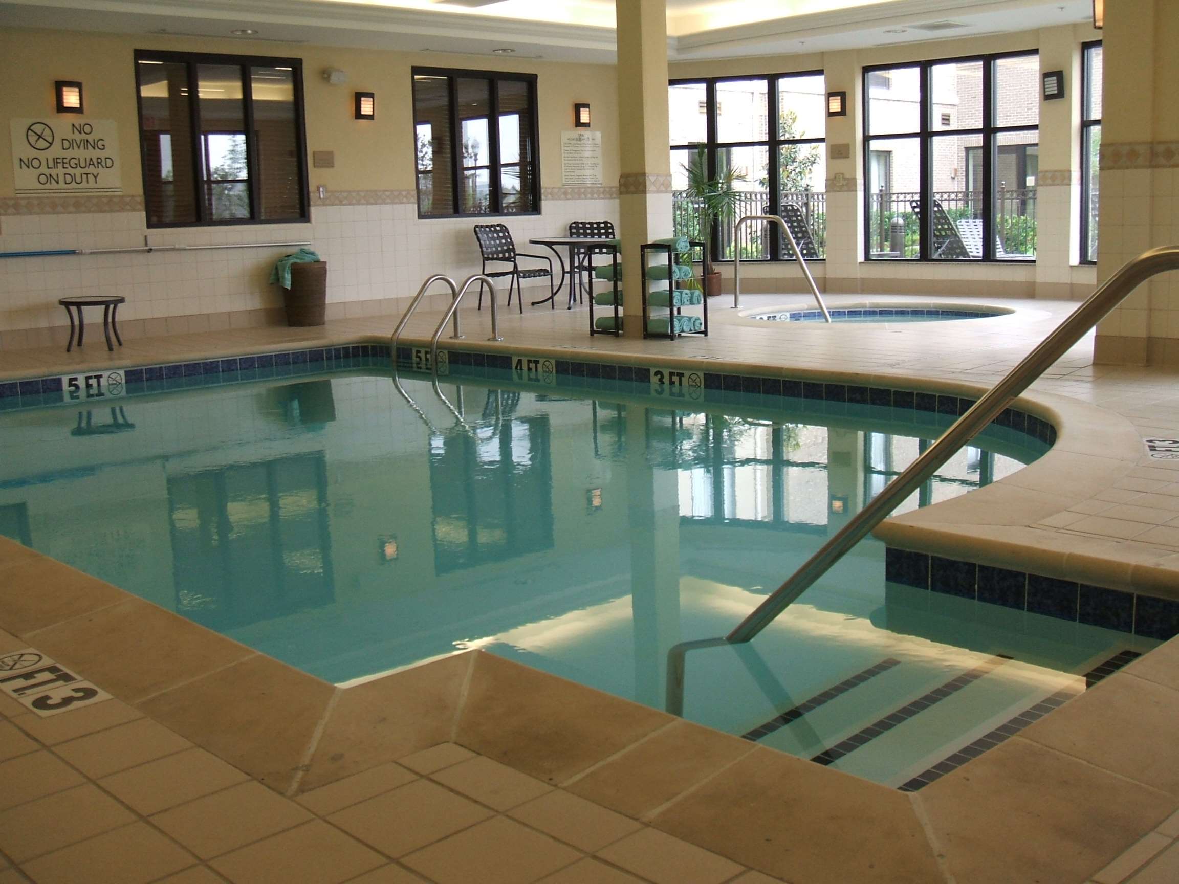 Pool | Hilton Garden Inn Memphis/Southaven, MS