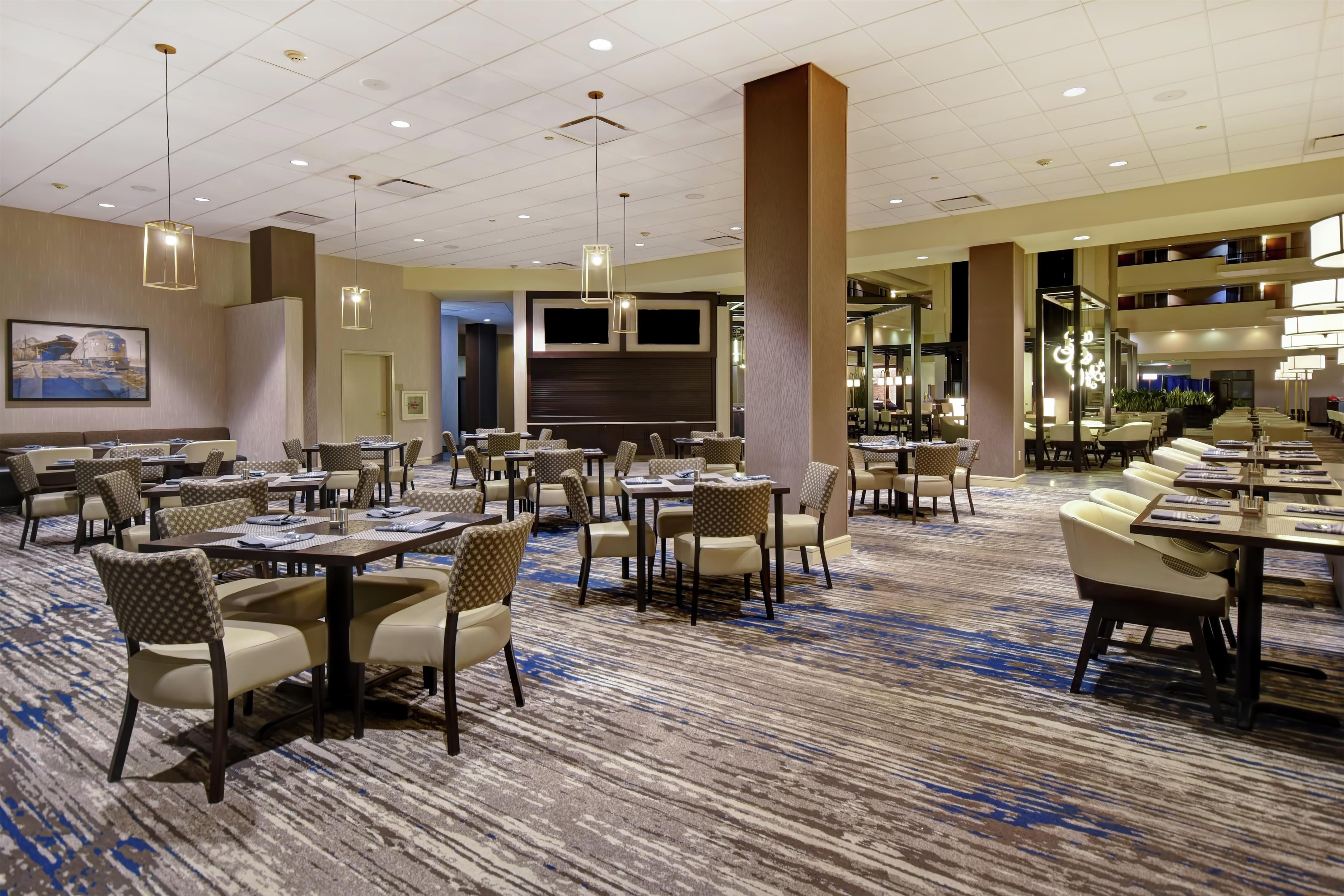 Restaurant | Embassy Suites by Hilton Montgomery Hotel & Conference Ctr