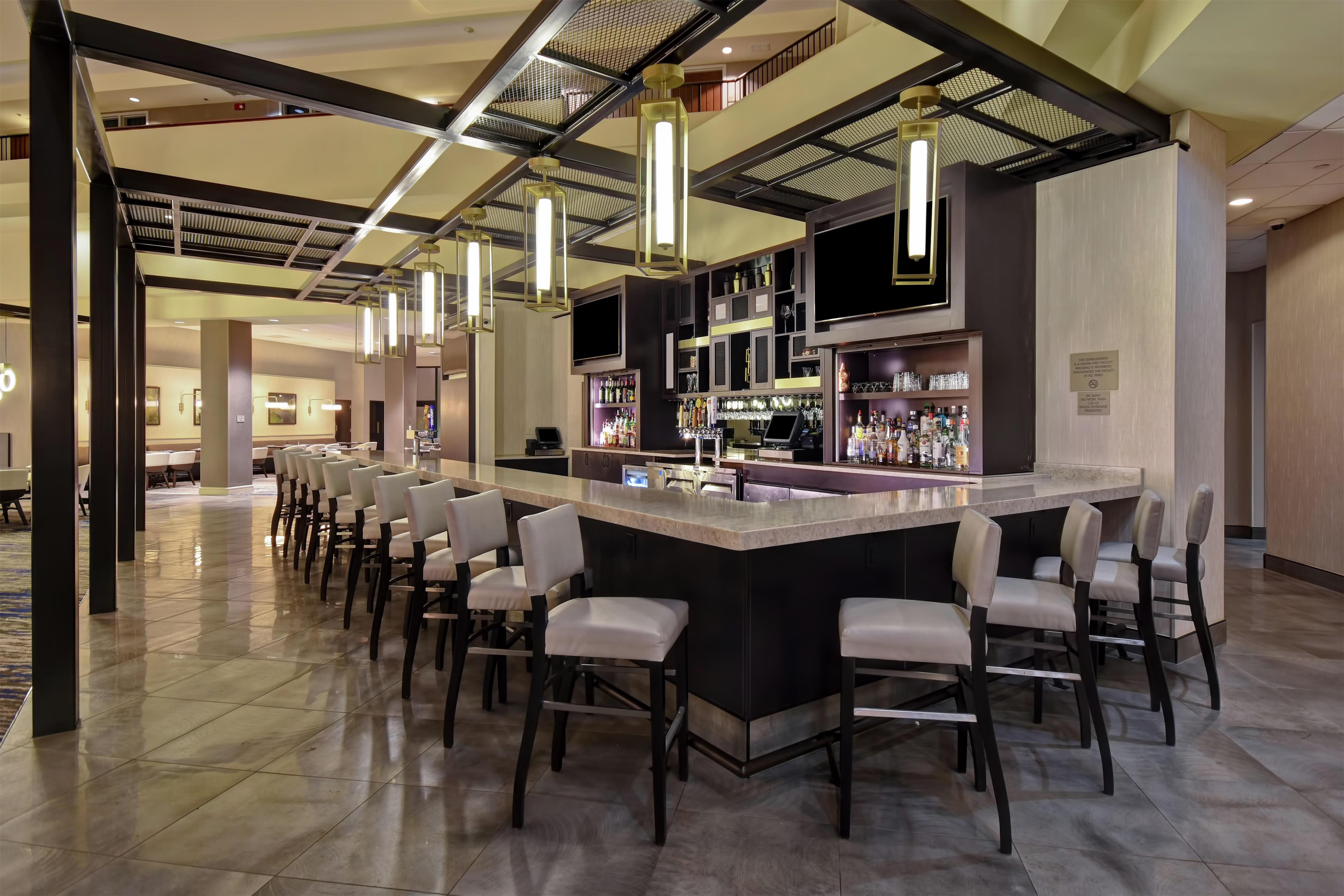 BarLounge | Embassy Suites by Hilton Montgomery Hotel & Conference Ctr