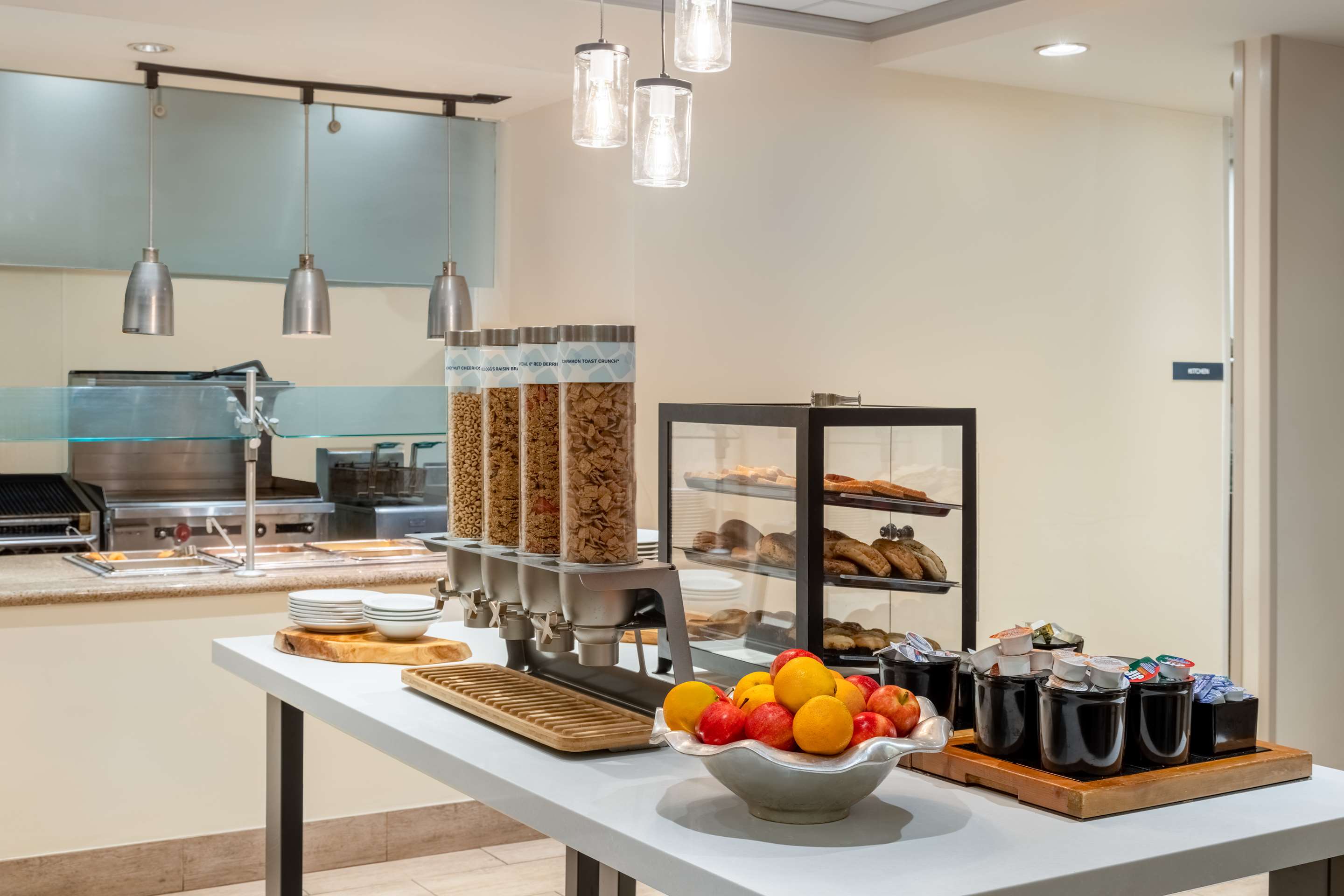 Breakfast Area | Hilton Garden Inn Montgomery East